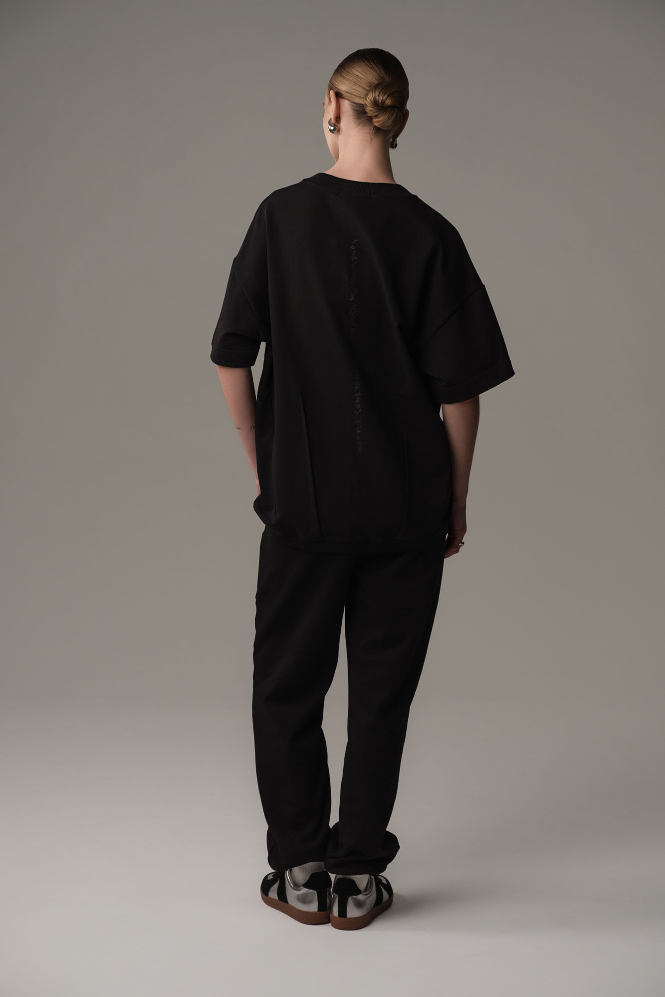 W-251-P-11-0046 футболка the hills 