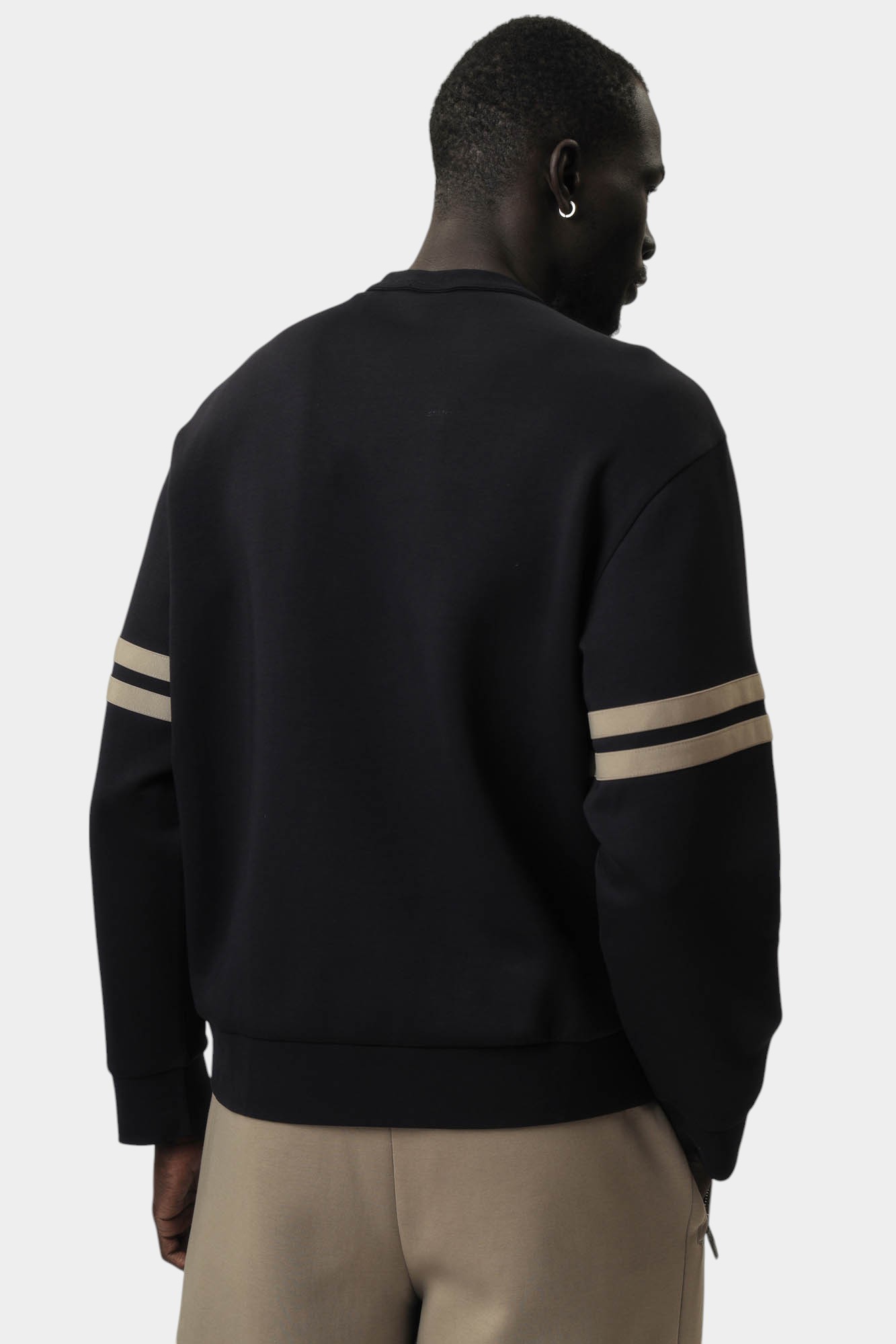 XM000481_AF10818 Свитшот Armani Exchange Черный