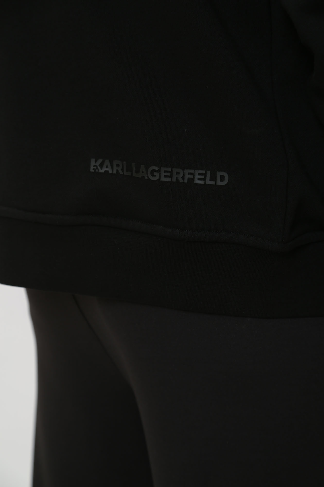 534910_705027 Толстовка с/к Karl Lagerfeld Черный