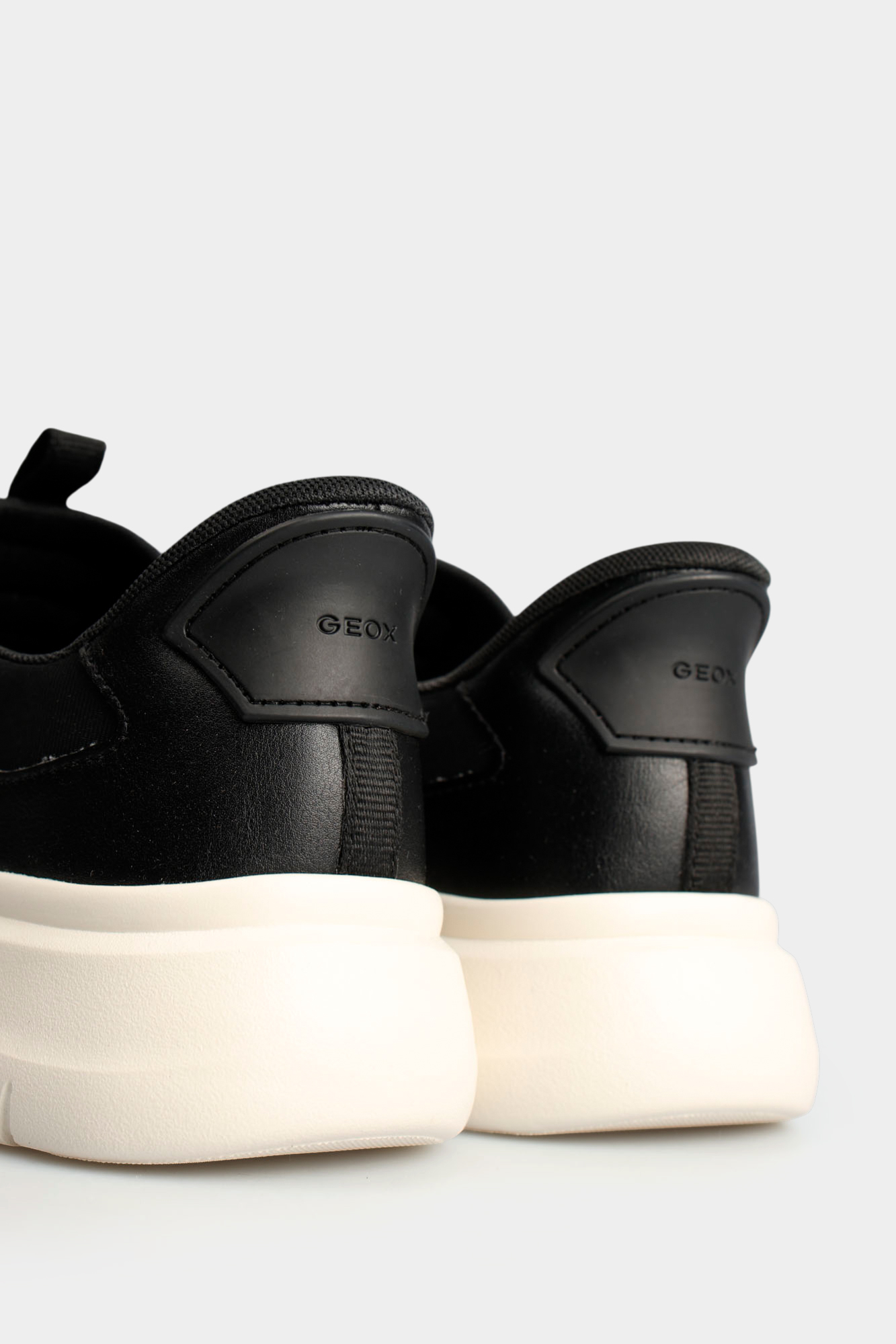 D670JB01402 Кроссовки Geox Черный