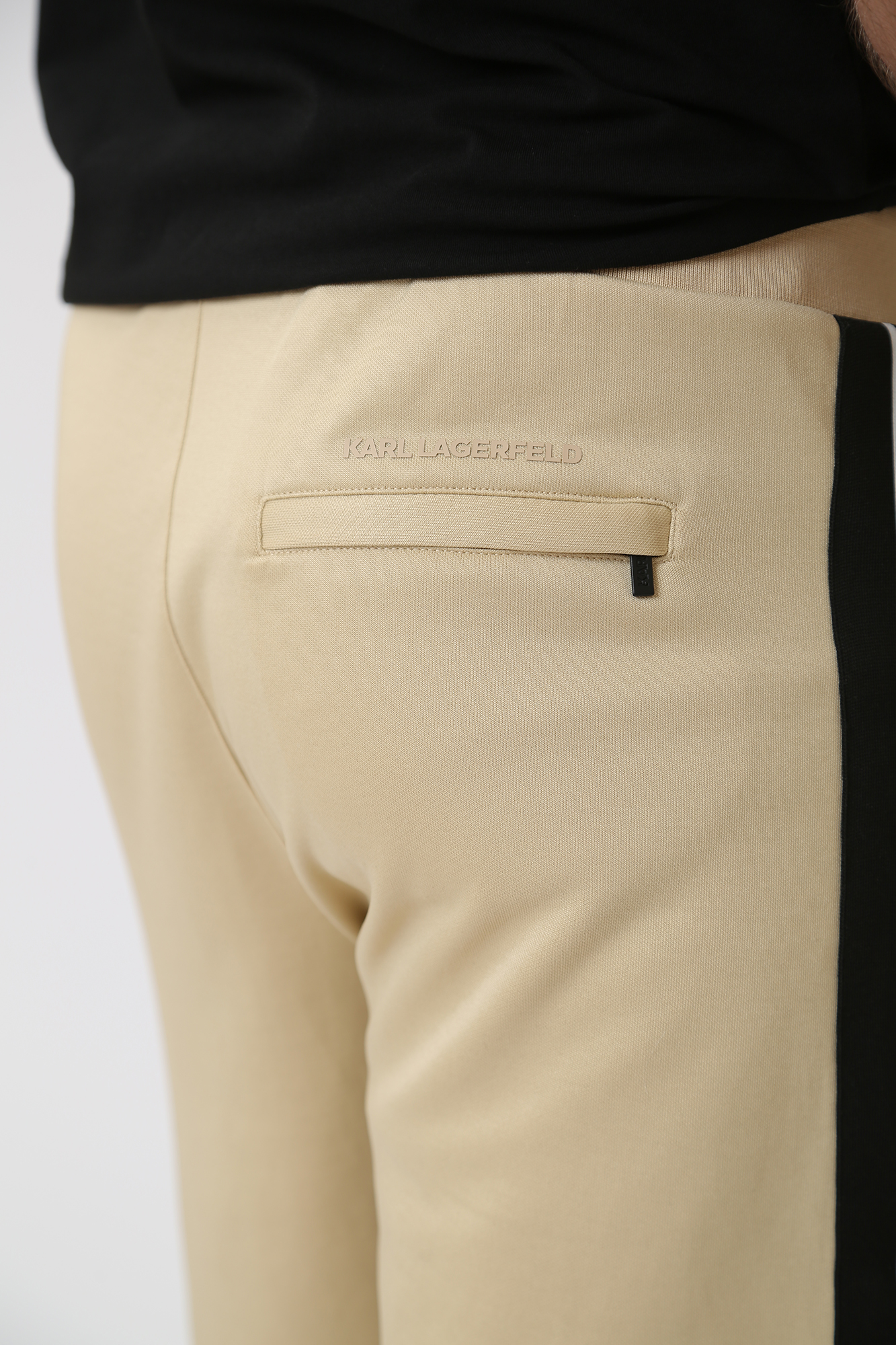 533905_705408 Шорты трикотажные Karl Lagerfeld Бежевый