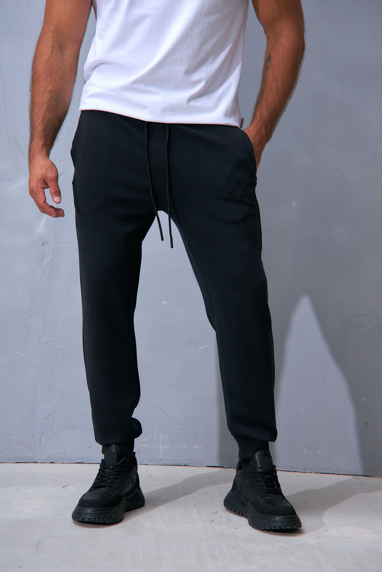 VM-232-53-121 Брюки спортивные Van Mich Черный