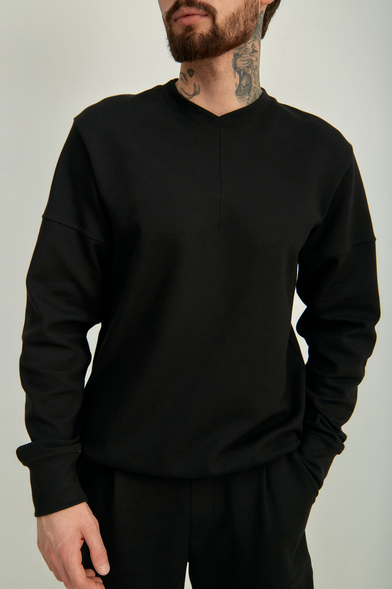 M-241-P-25-1006 Свитшот The Hills Черный