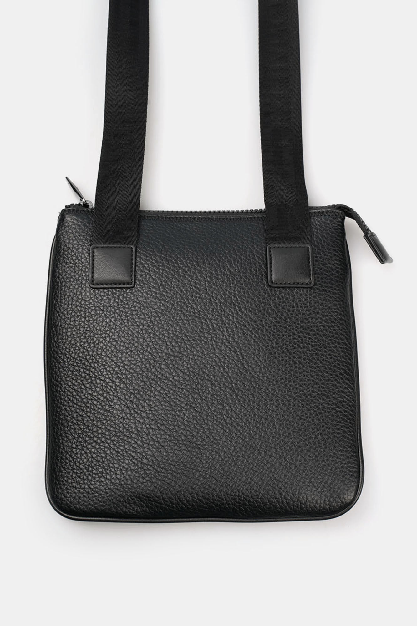 XM000155_AF11931 Сумка Armani Exchange Черный