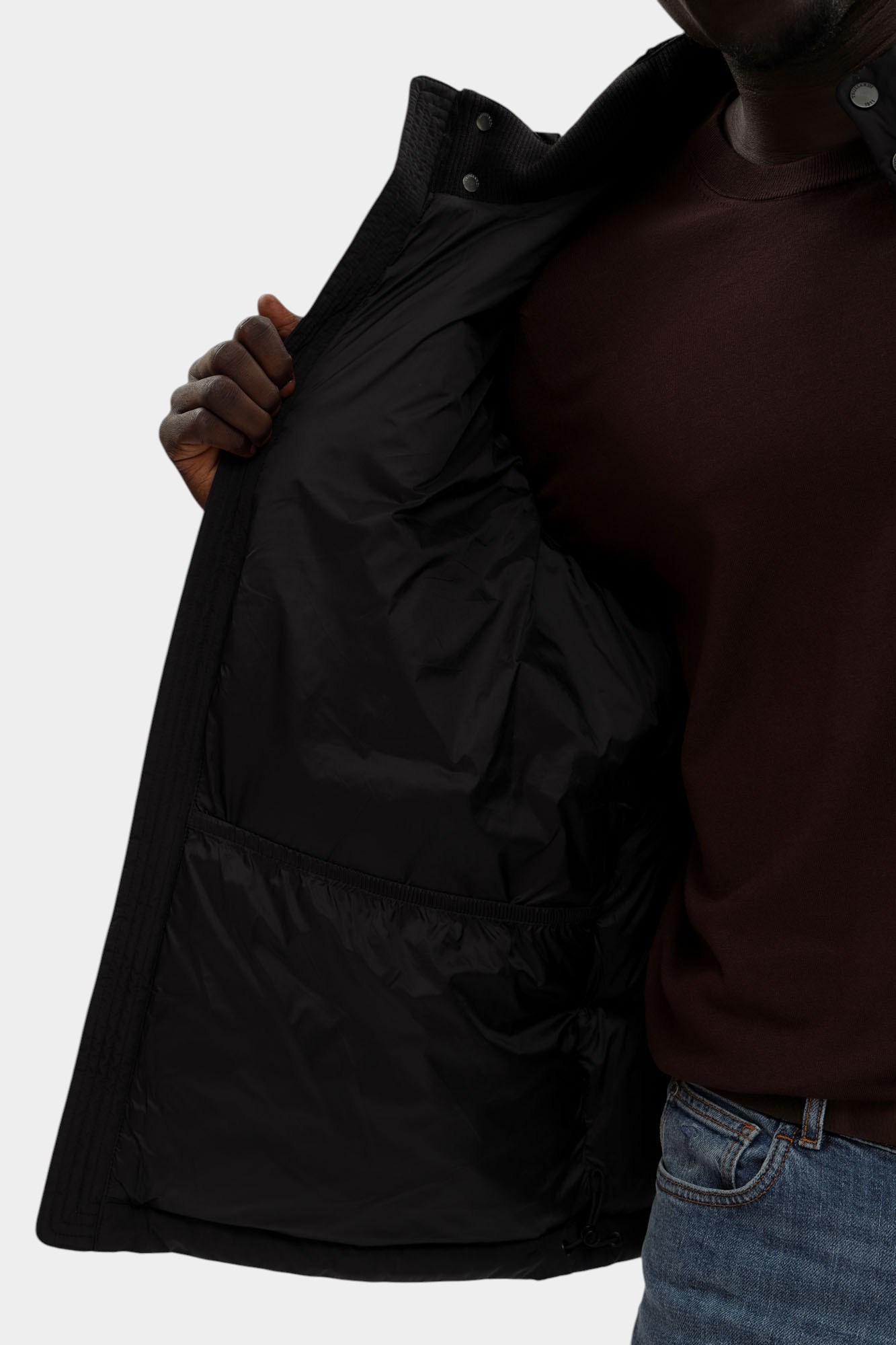 F007M000012N-MO804N11-08YS Куртка пуховая Trussardi Черный