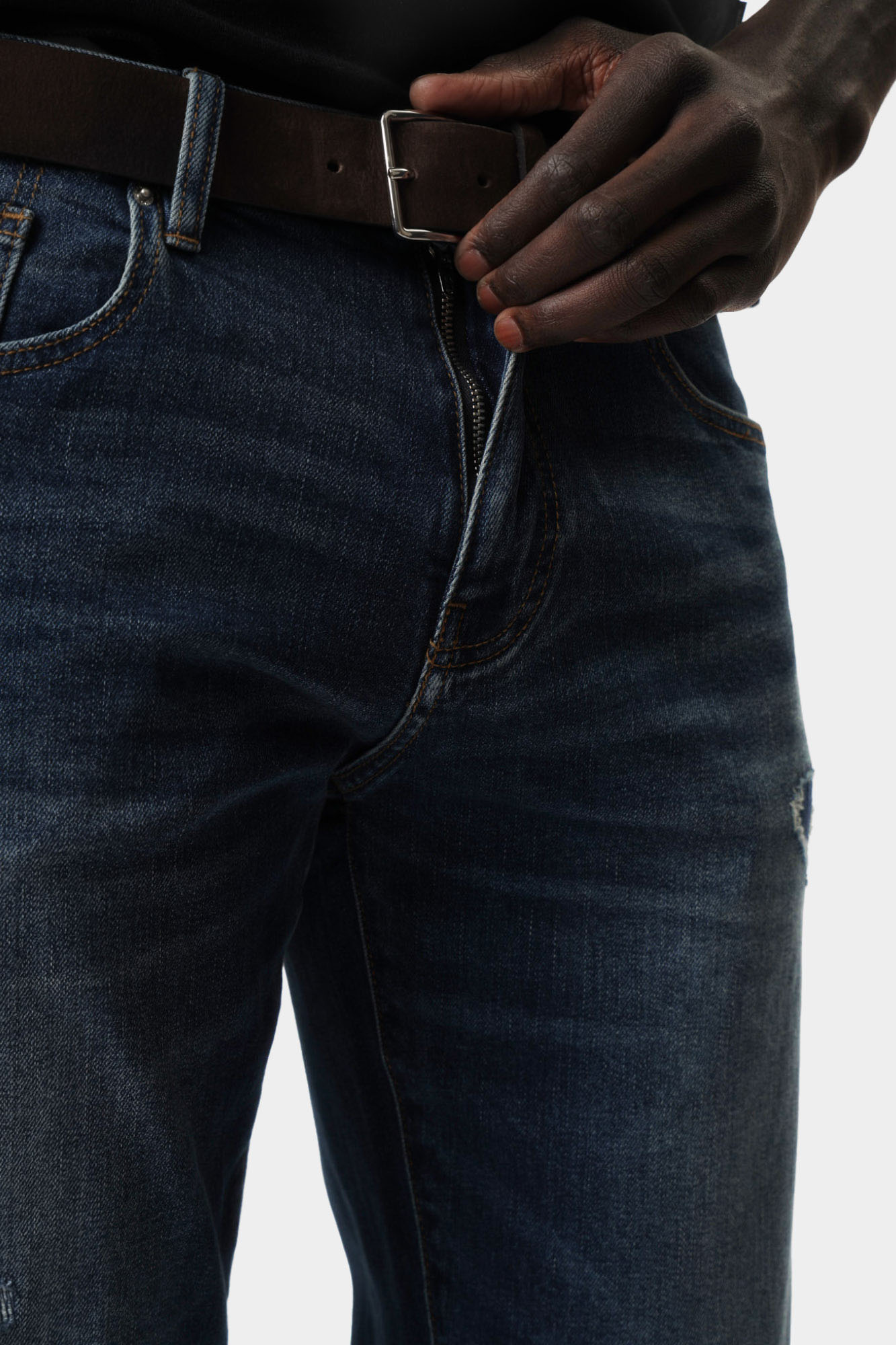 XM000049_AF12965 Брюки джинсовые Armani Exchange Синий