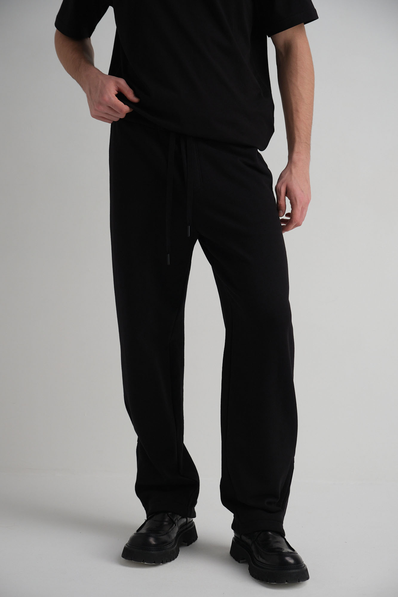 M-242-LE-20-0064 Брюки спортивные The Hills Черный