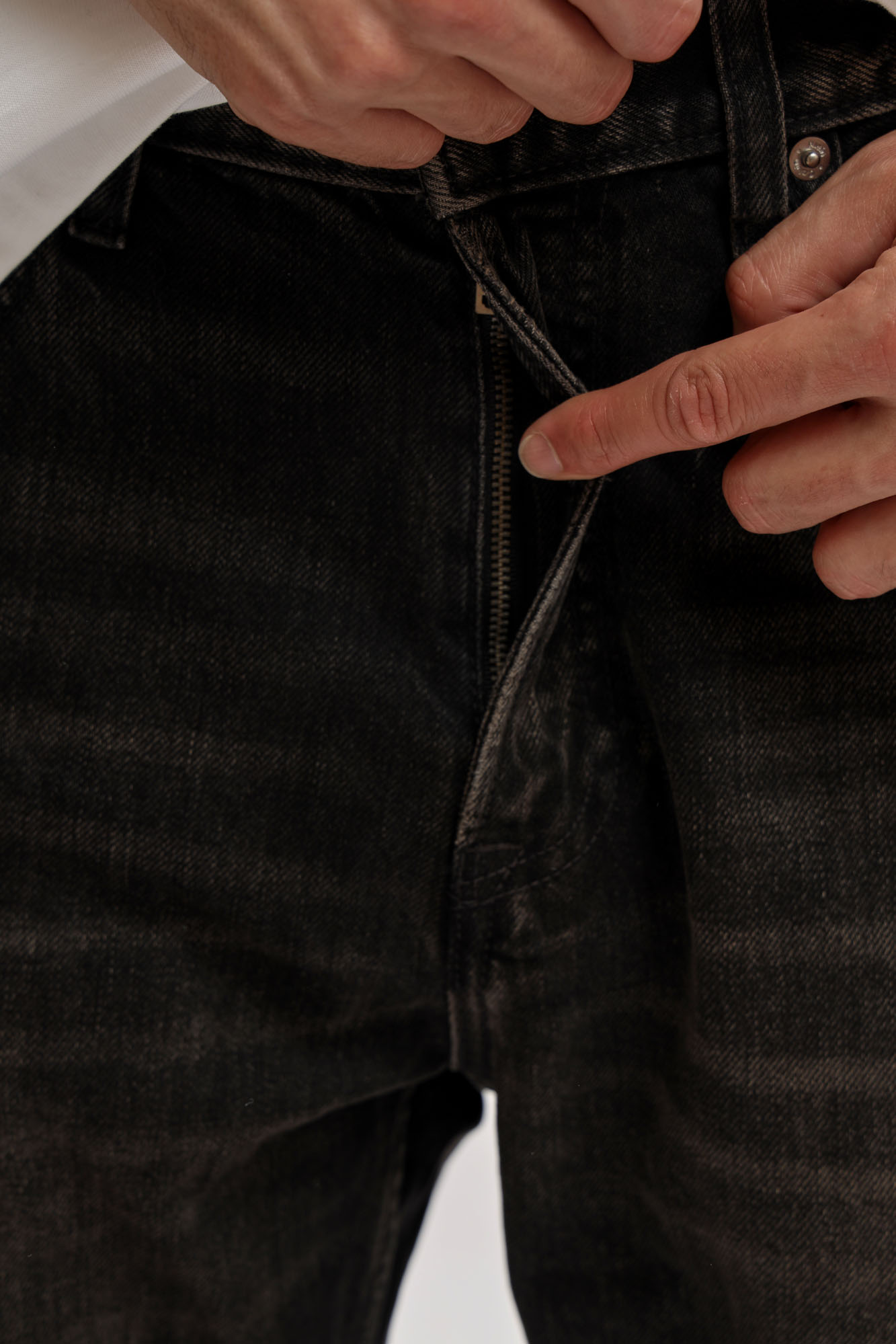 LV04RD724G Брюки джинсовые Calvin Klein Jeans