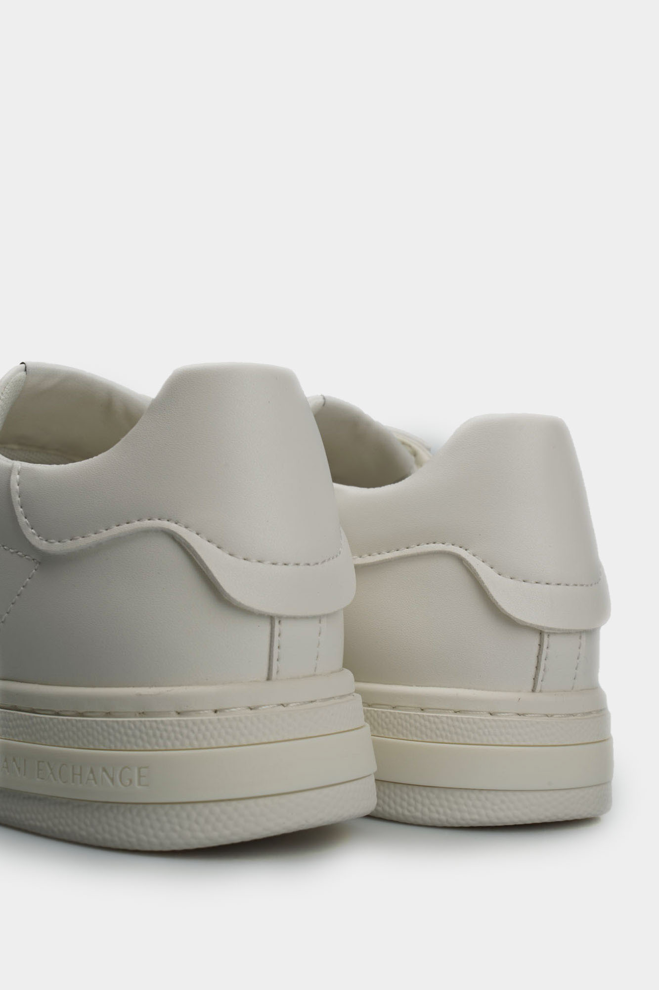 XUX252_XV805 Кеды Armani Exchange Белый
