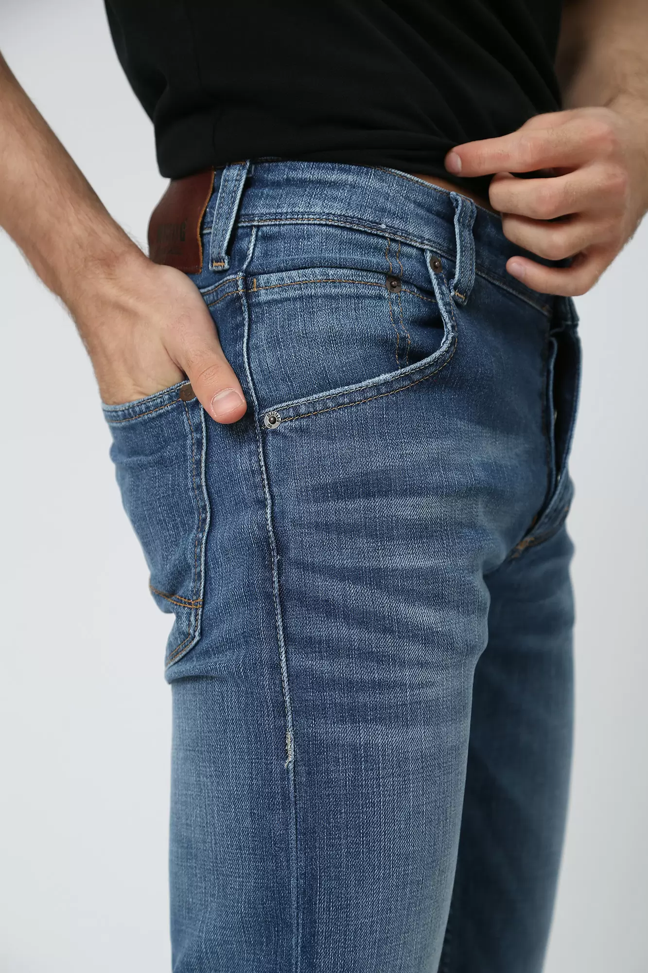 3135-5111 Джинсы Michigan Straight  Mustang Голубой