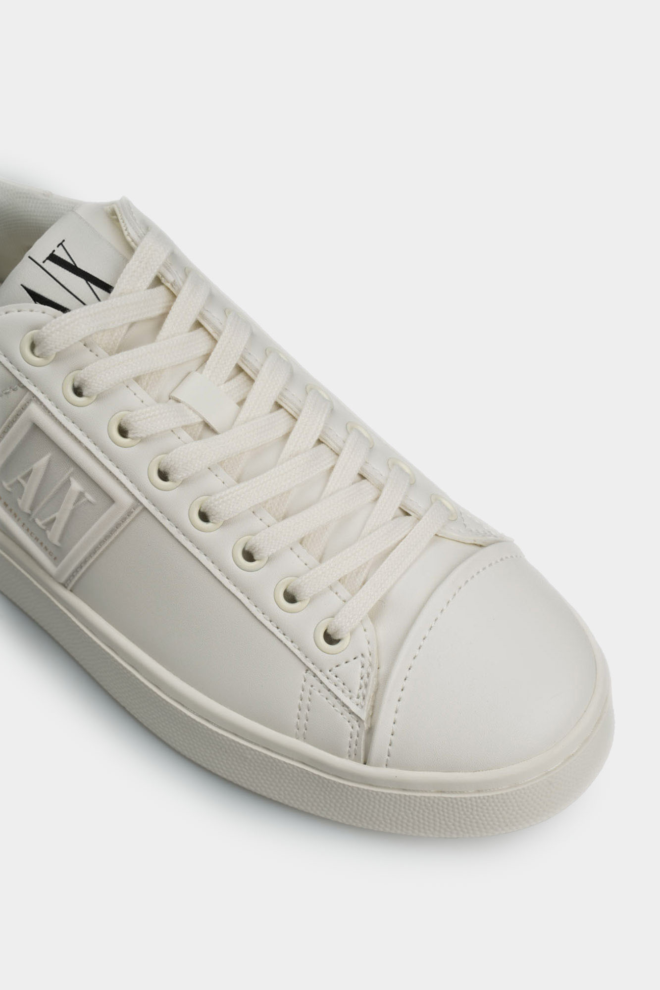 XUX252_XV805 Кеды Armani Exchange Белый