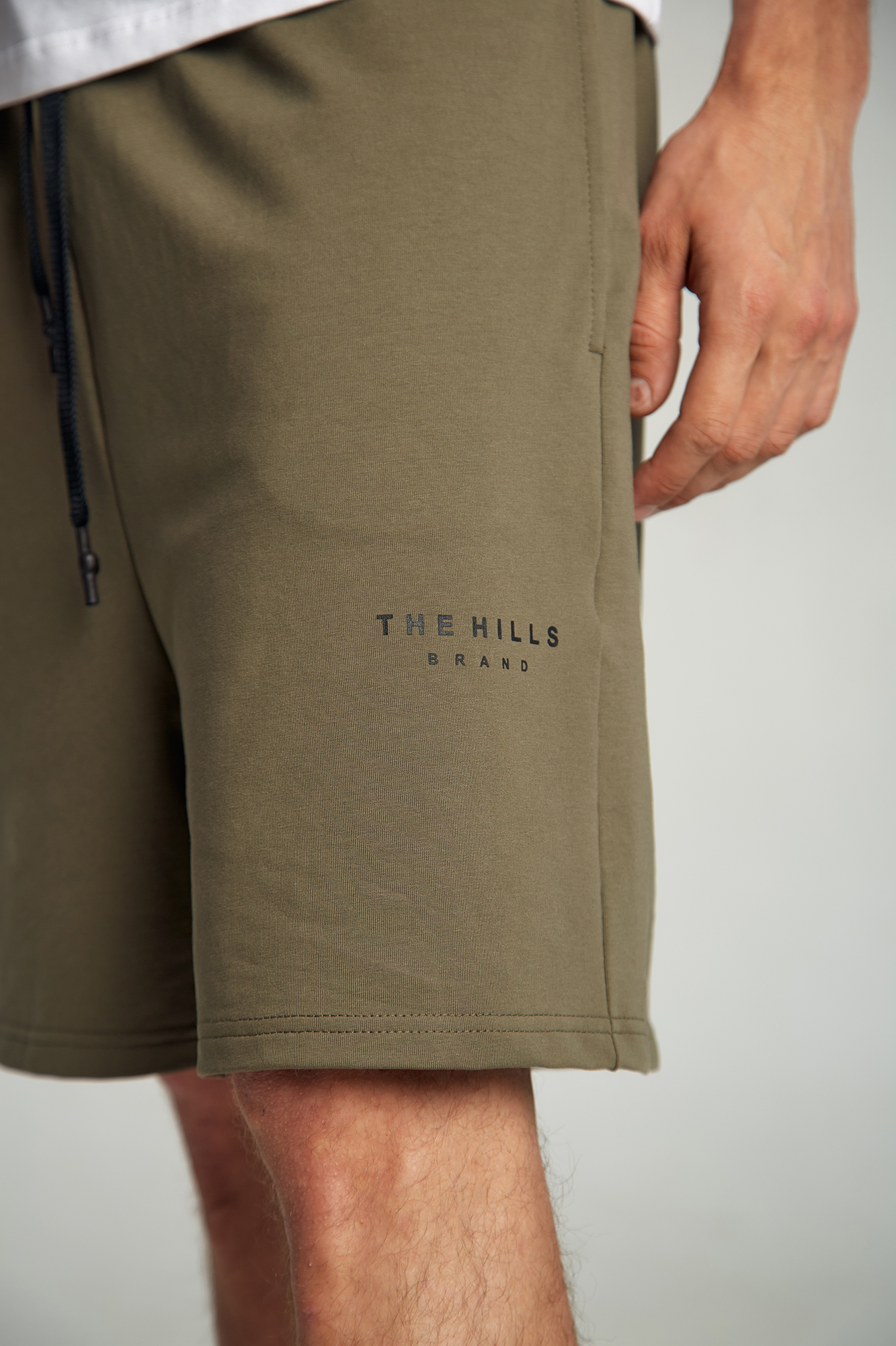 M-221-11-3329 Шорты The Hills Зеленый