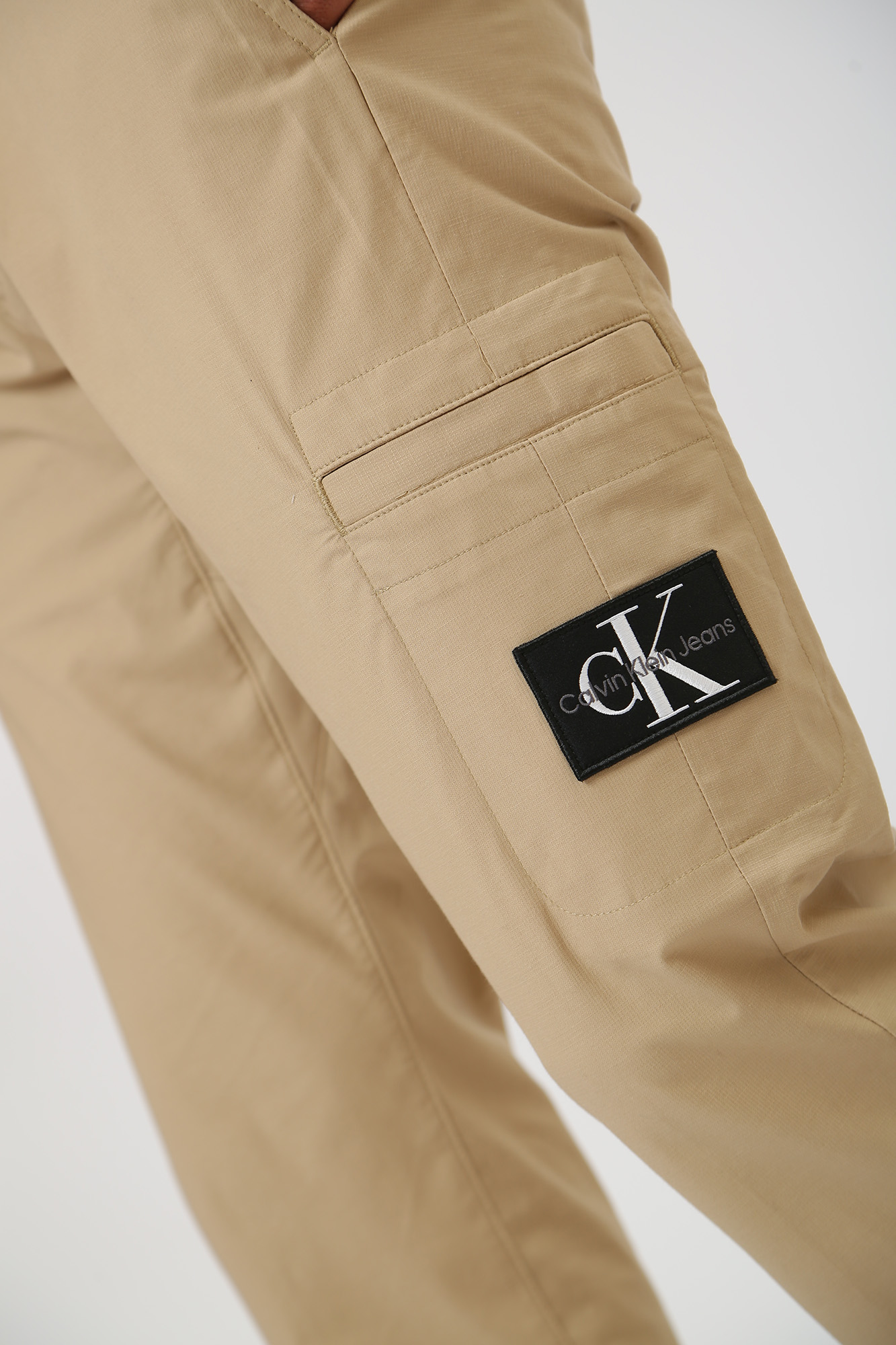 J30J323508 Брюки чиносы Calvin Klein Jeans  Calvin Klein Jeans Белый
