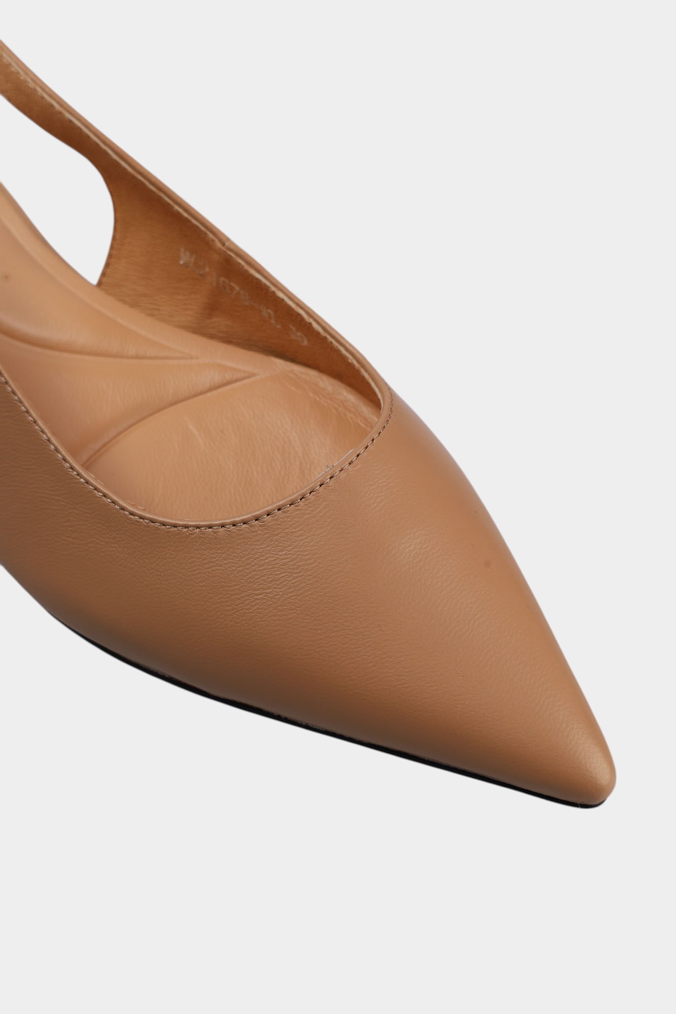 MC21678 Босоножки Marc Cony Бежевый