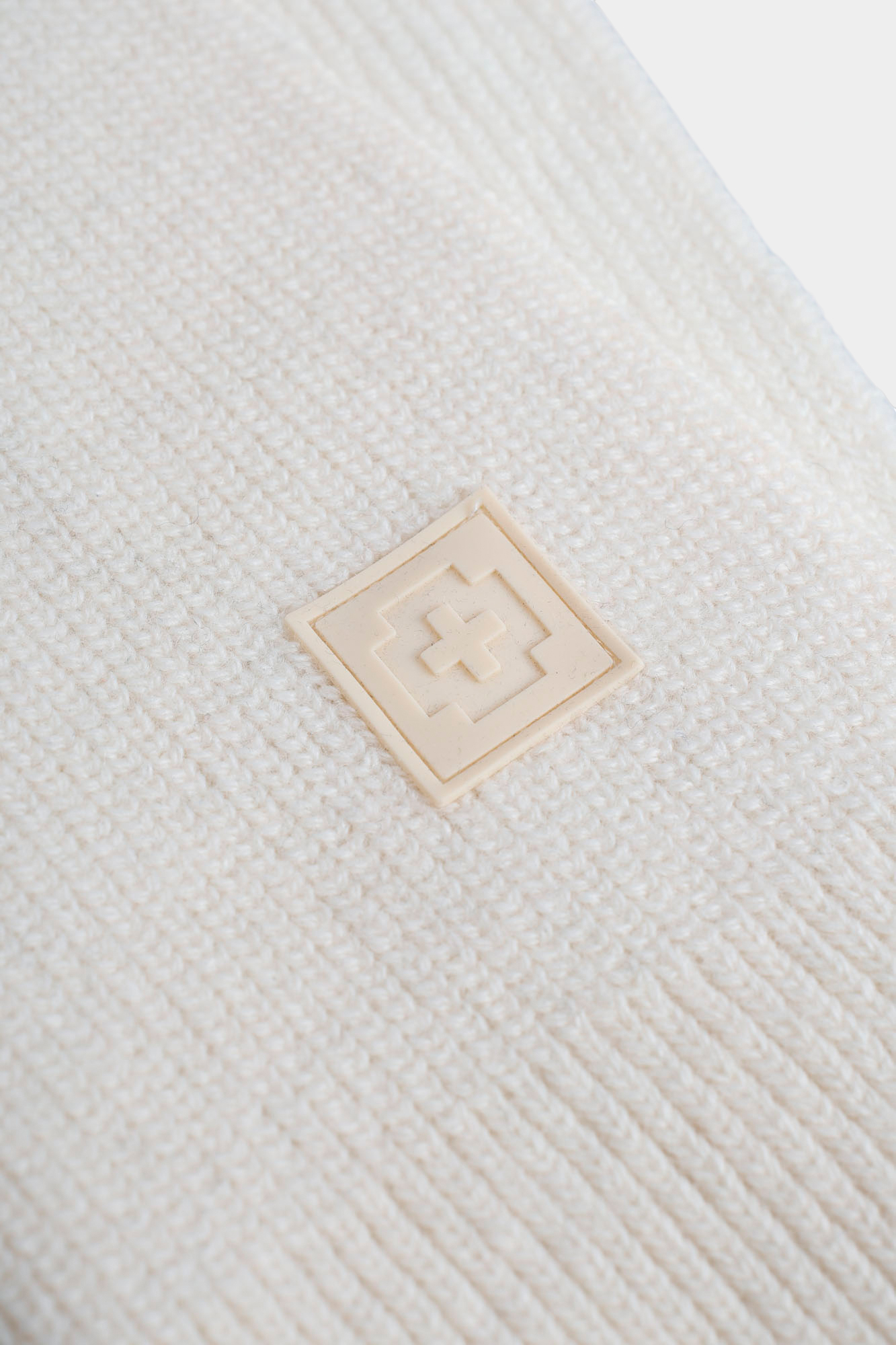 30043616_10018667 Шарф Strellson Бежевый