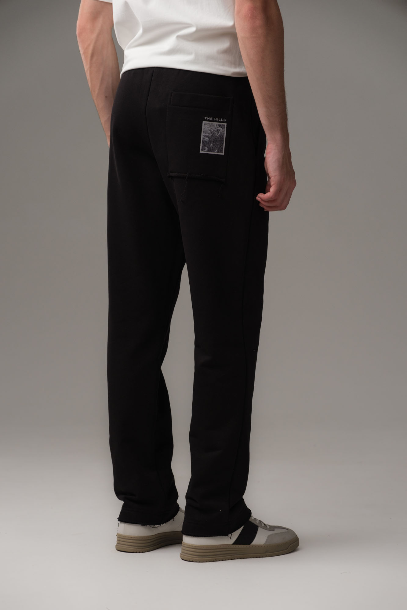 M-251-P-20-0063 Брюки спортивные The Hills Черный