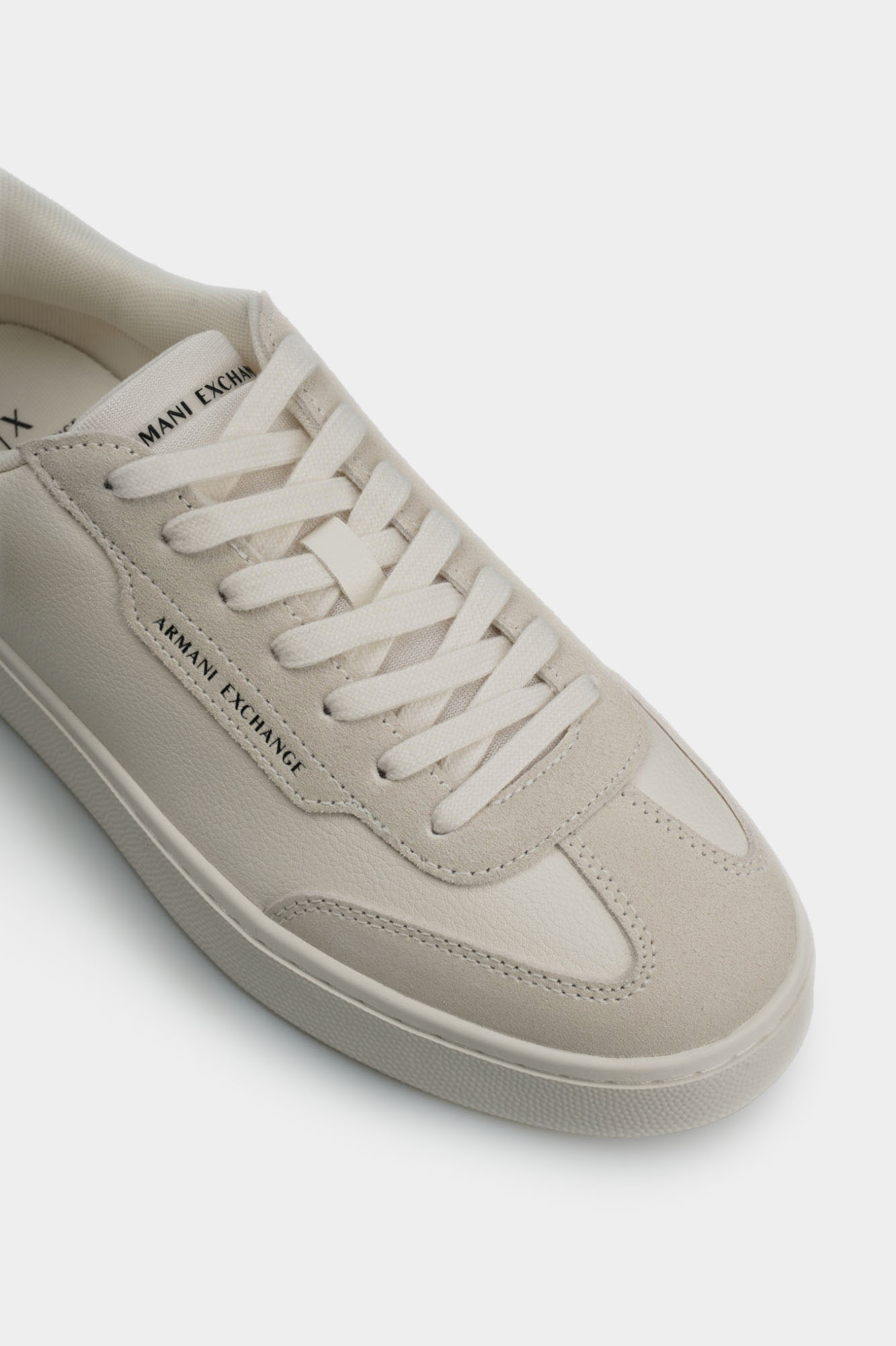 XUX250_XV948 Кеды Armani Exchange Белый