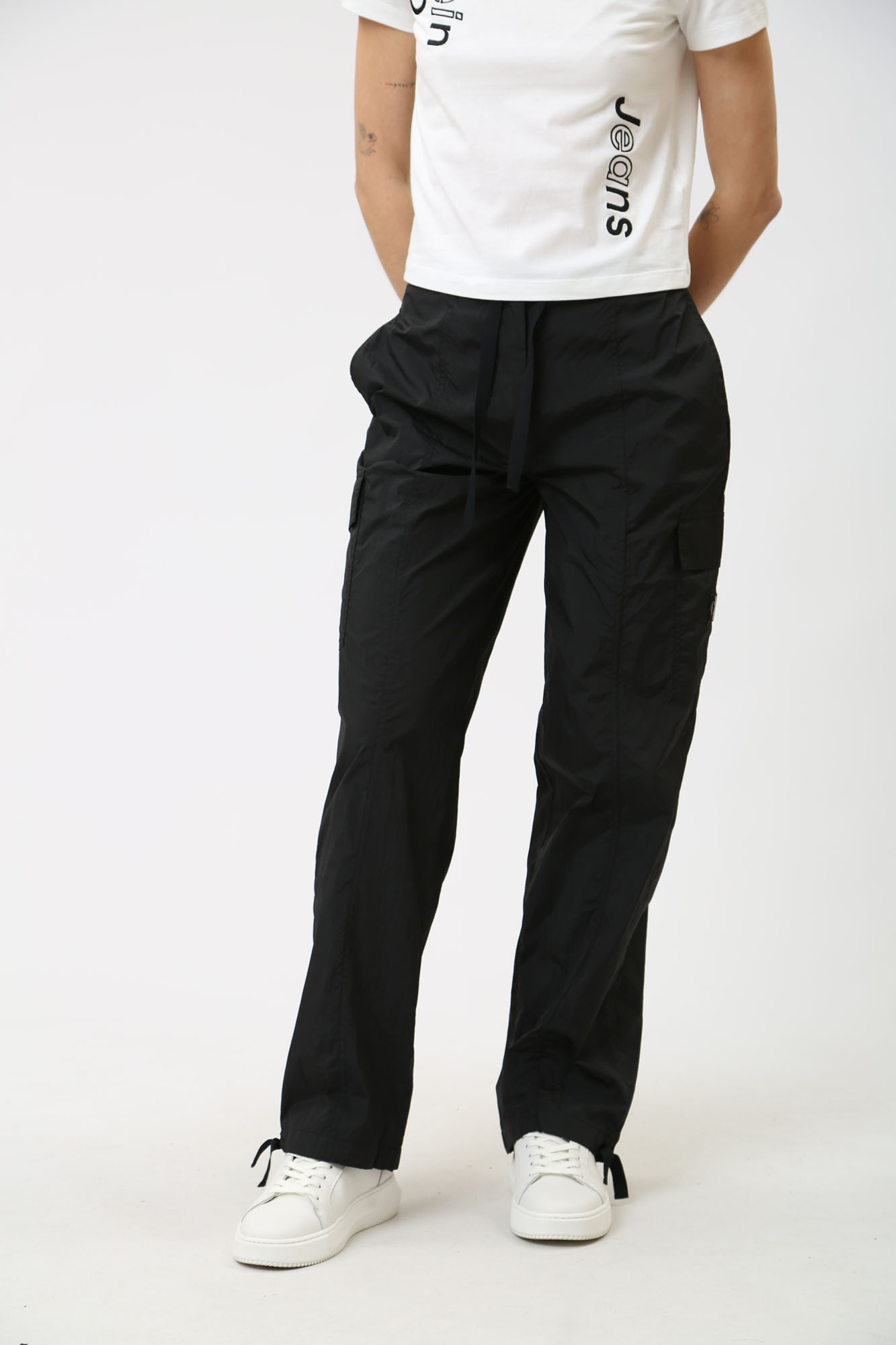 J20J223423 брюки спортивные calvin klein jeans 