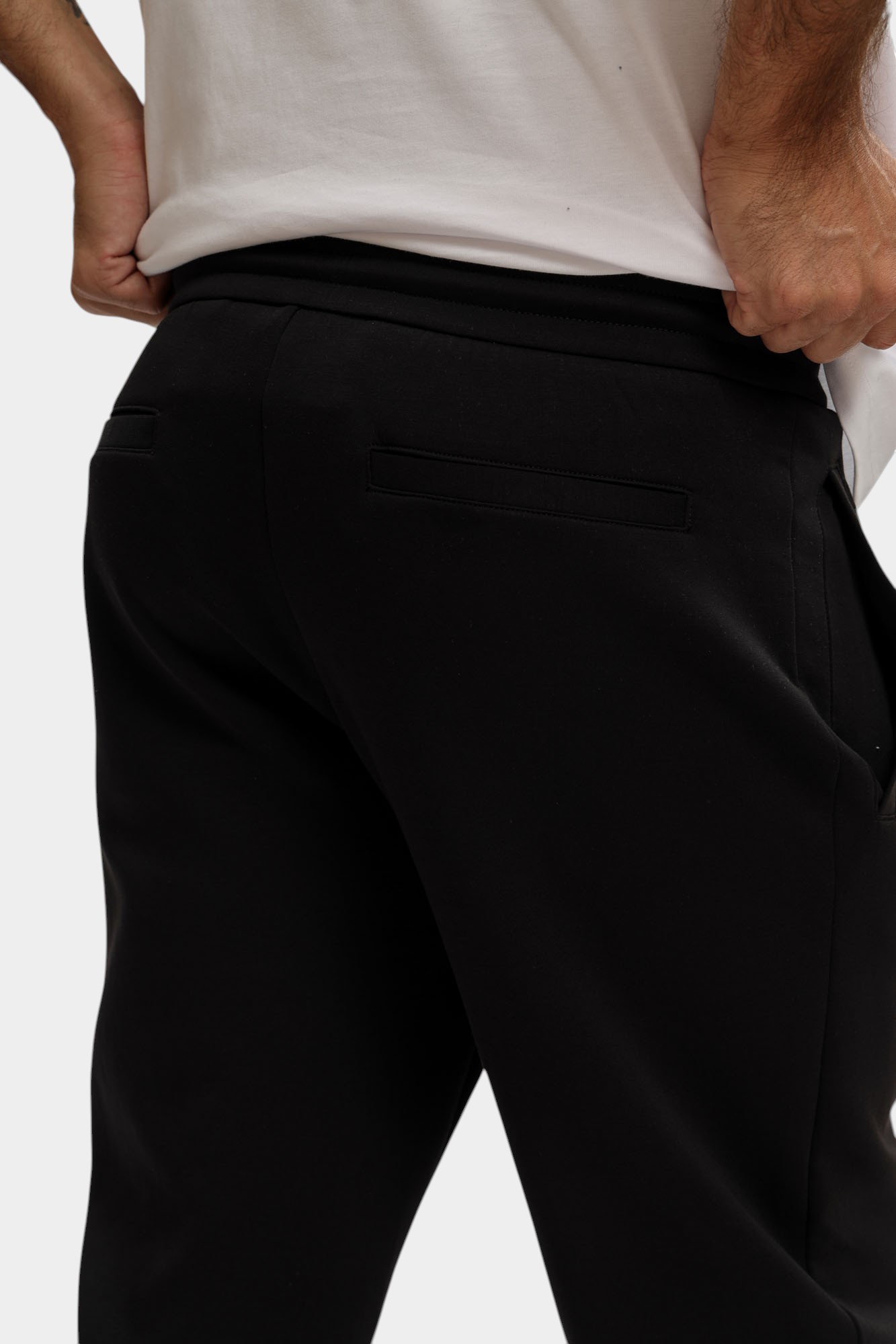 XM001886_AF10818 Брюки спортивные Armani Exchange Черный