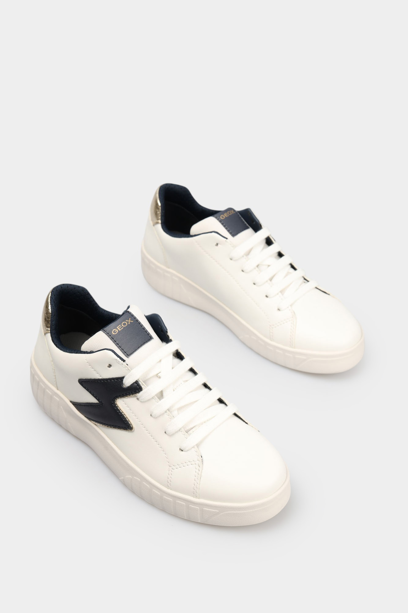 J45DVA054 Ботинки Geox Белый