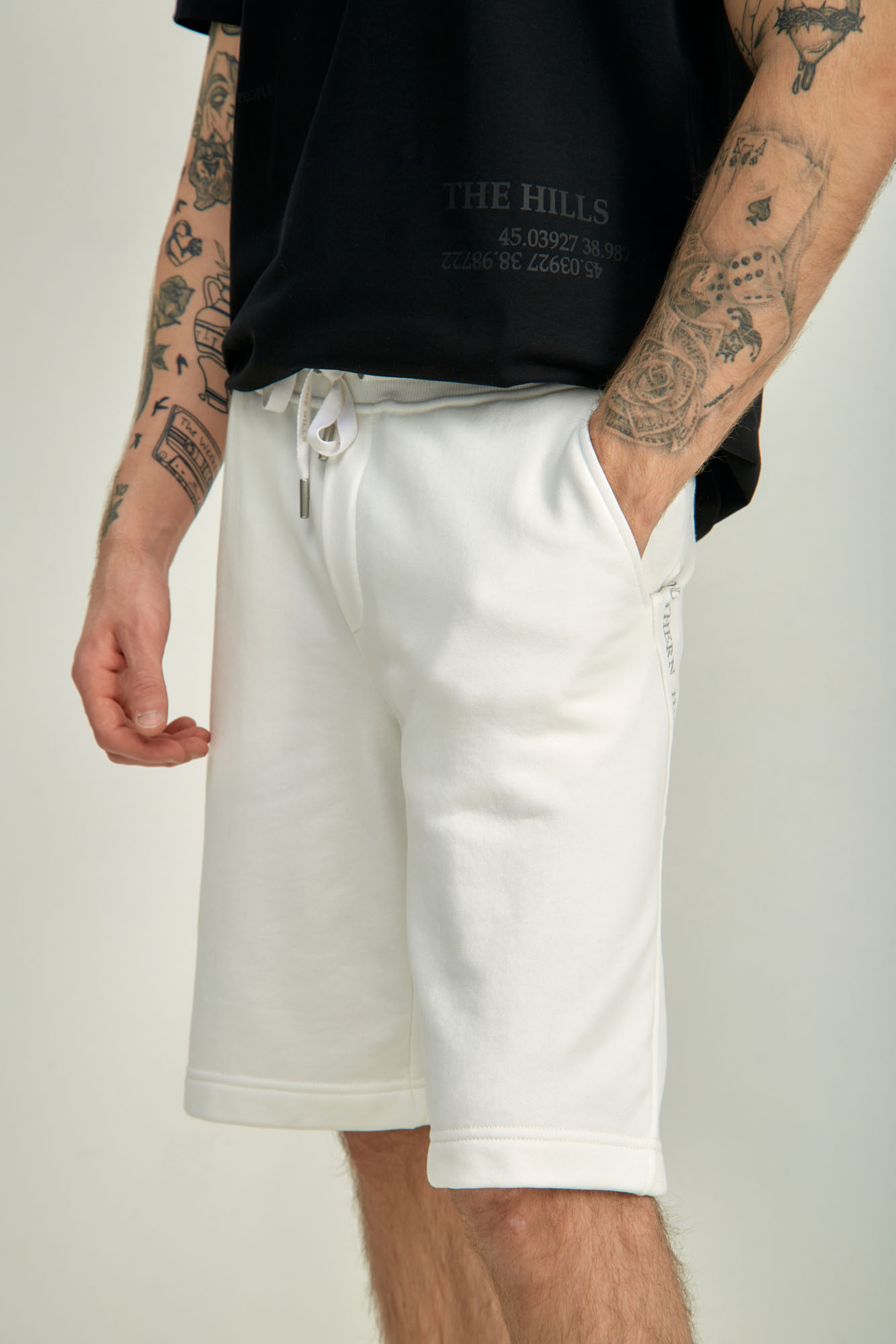 M-241-P-20-0087 Шорты The Hills Белый
