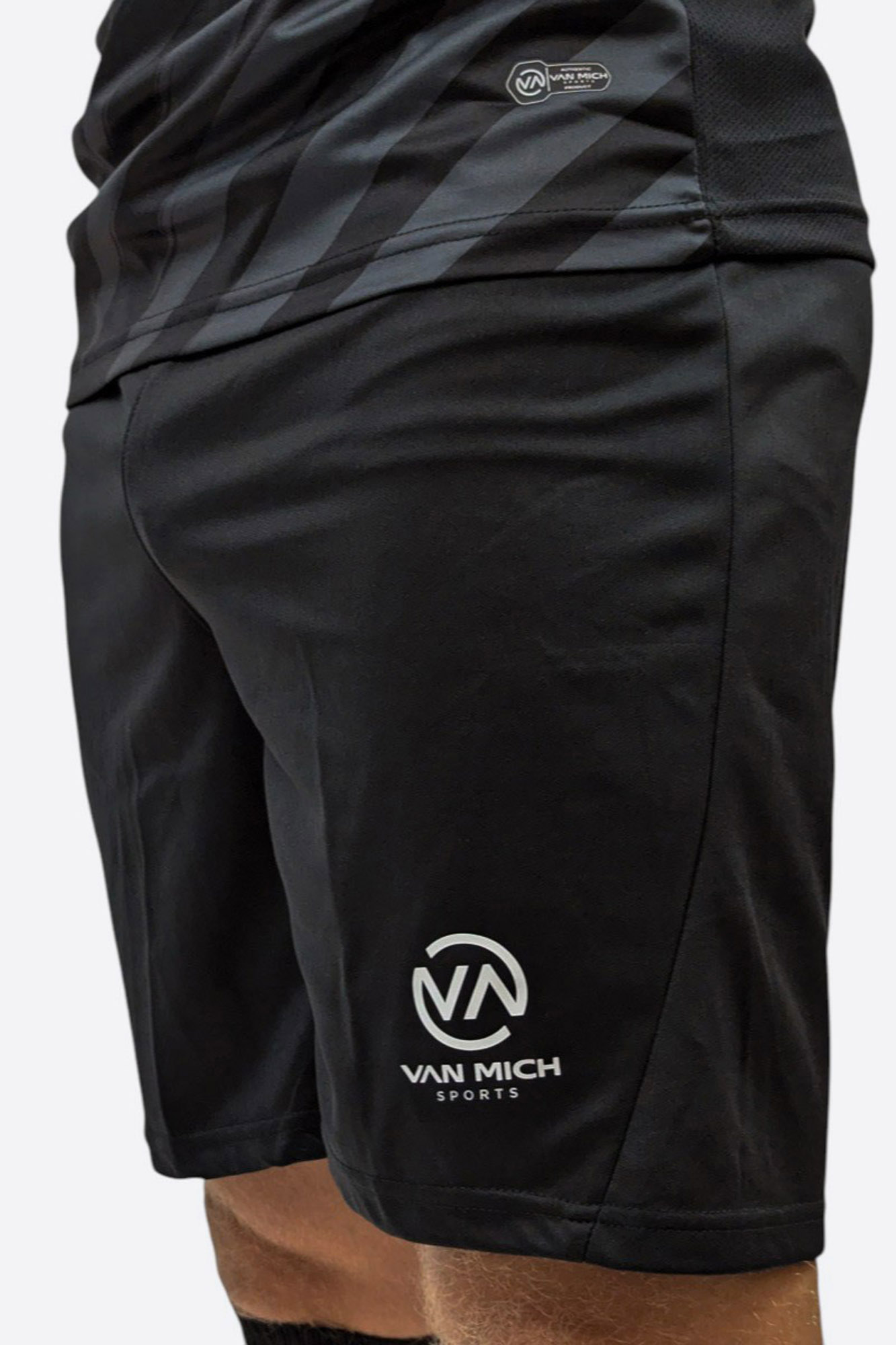 SH2403 Шорты игровые Van Mich Sports Черный