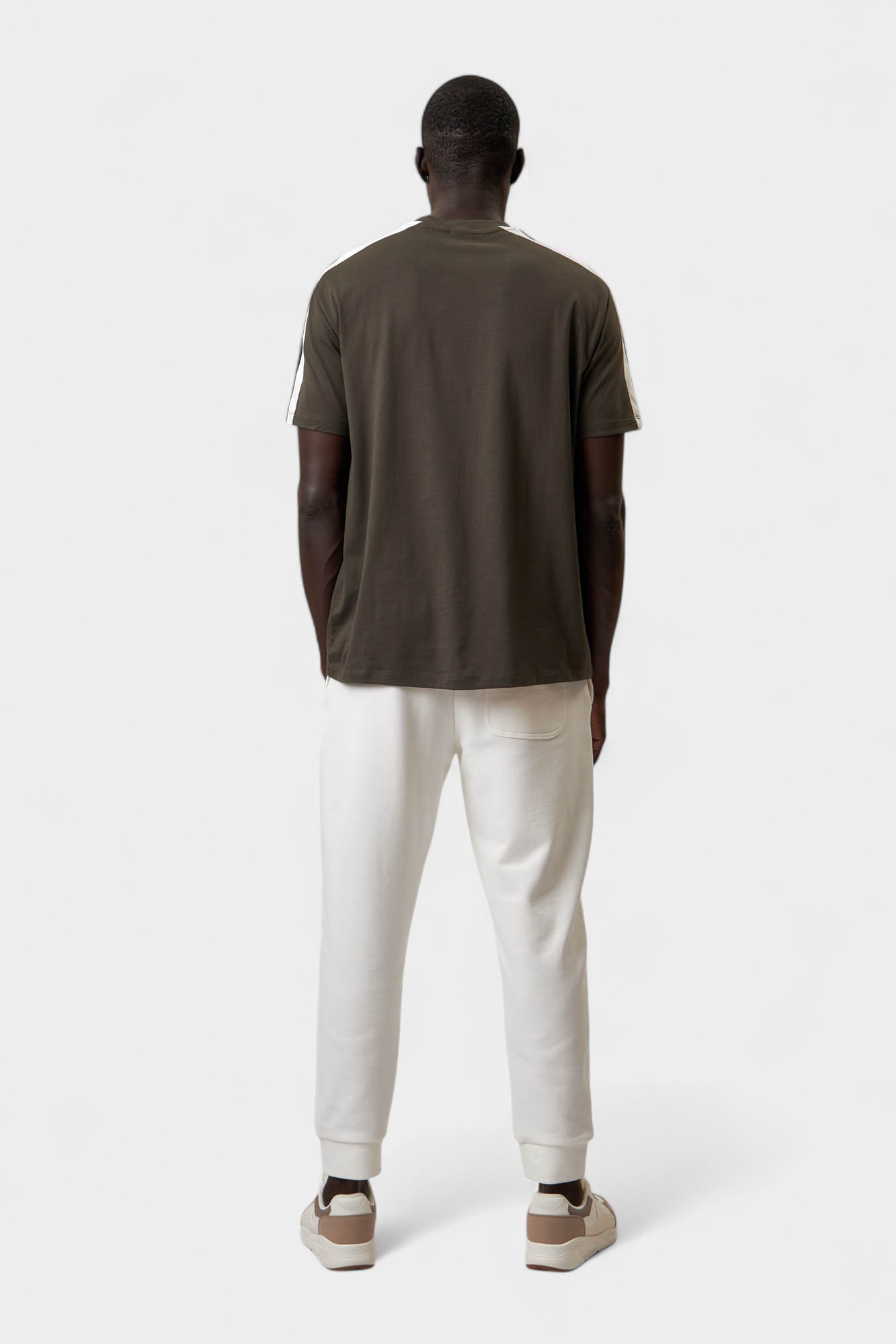 XM000560_AF10362 Футболка Armani Exchange Черный