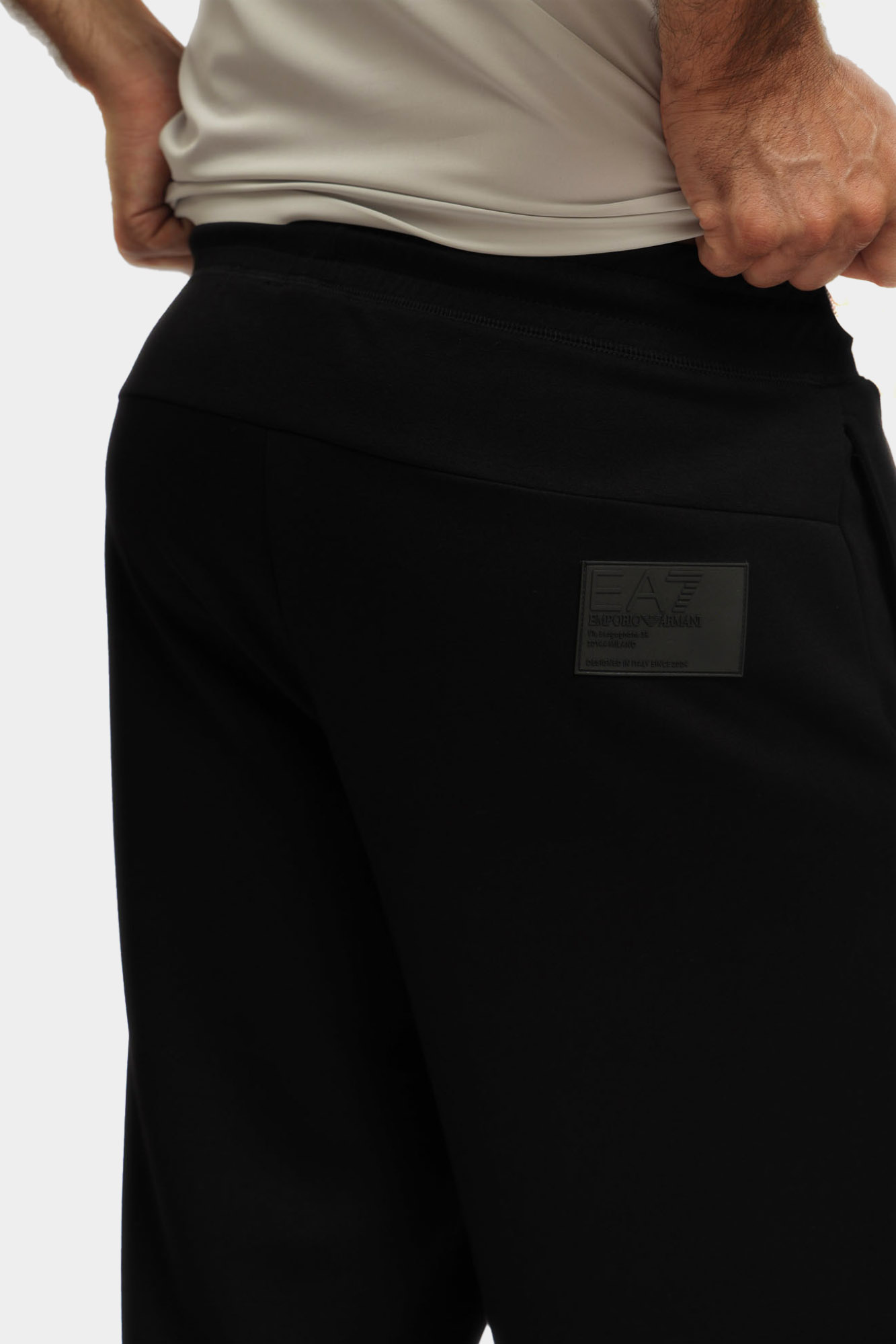 7X000020_AF13790 Брюки спортивные EA7 Черный