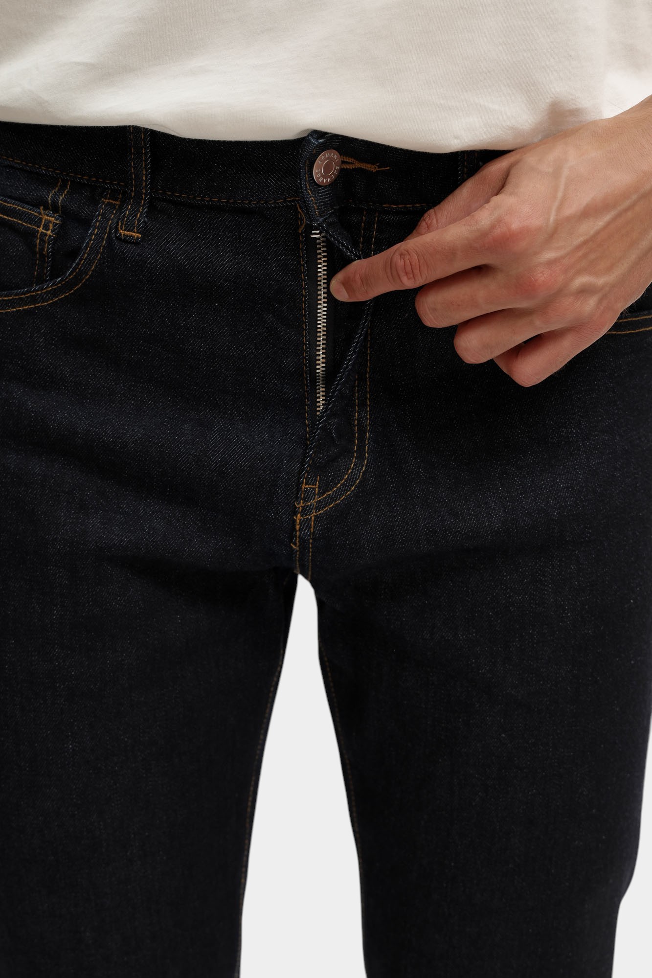 XM000049_AF14264 Джинсы Armani Exchange Голубой