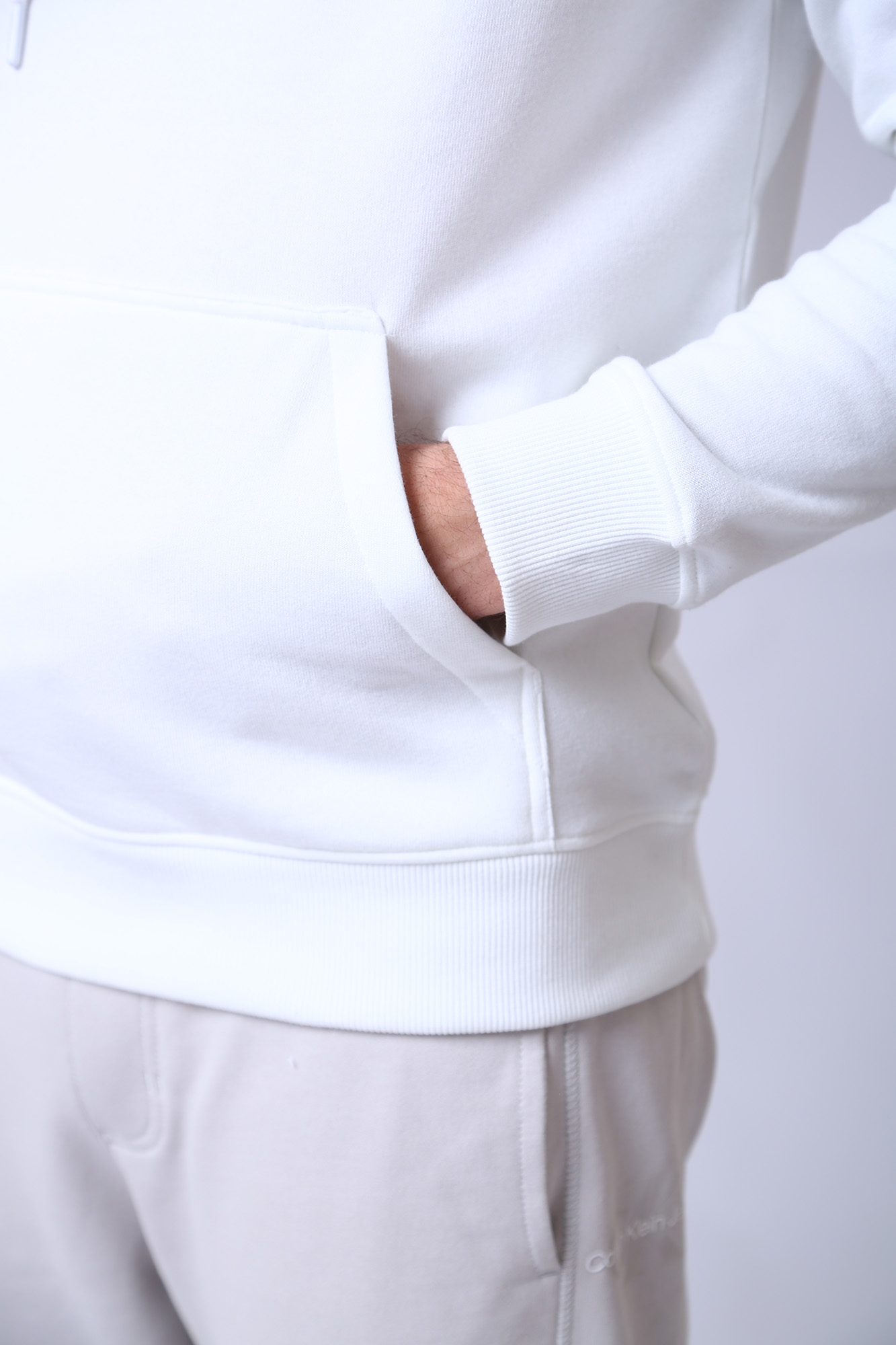 J30J320846 Худи Calvin Klein Jeans Белый