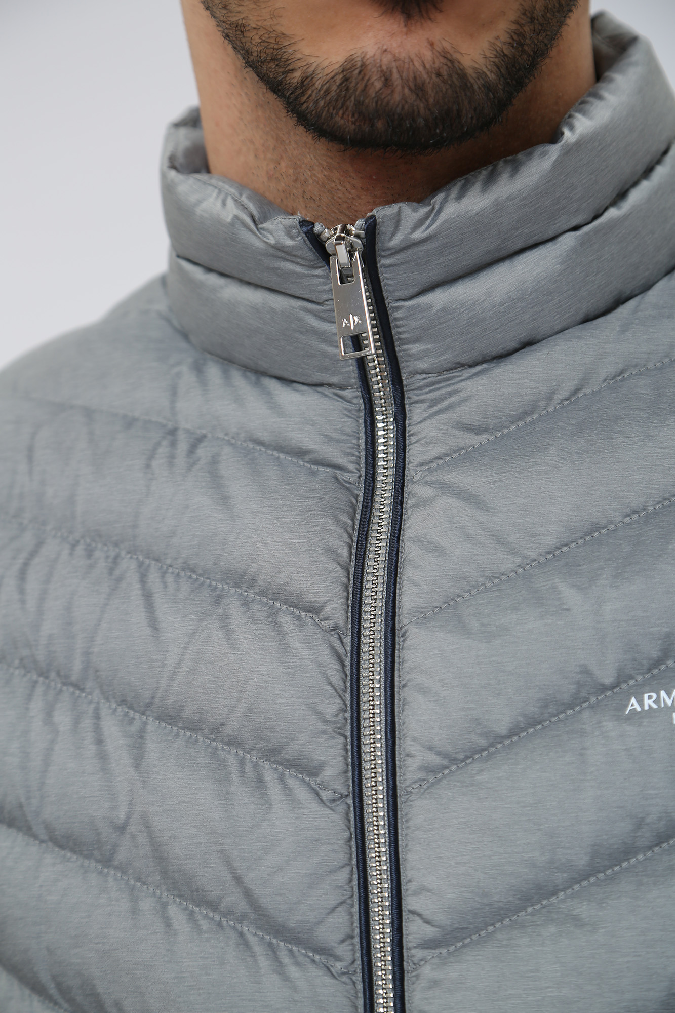 8NZQ52_ZNW3Z Жилет пуховый Armani Exchange Серый