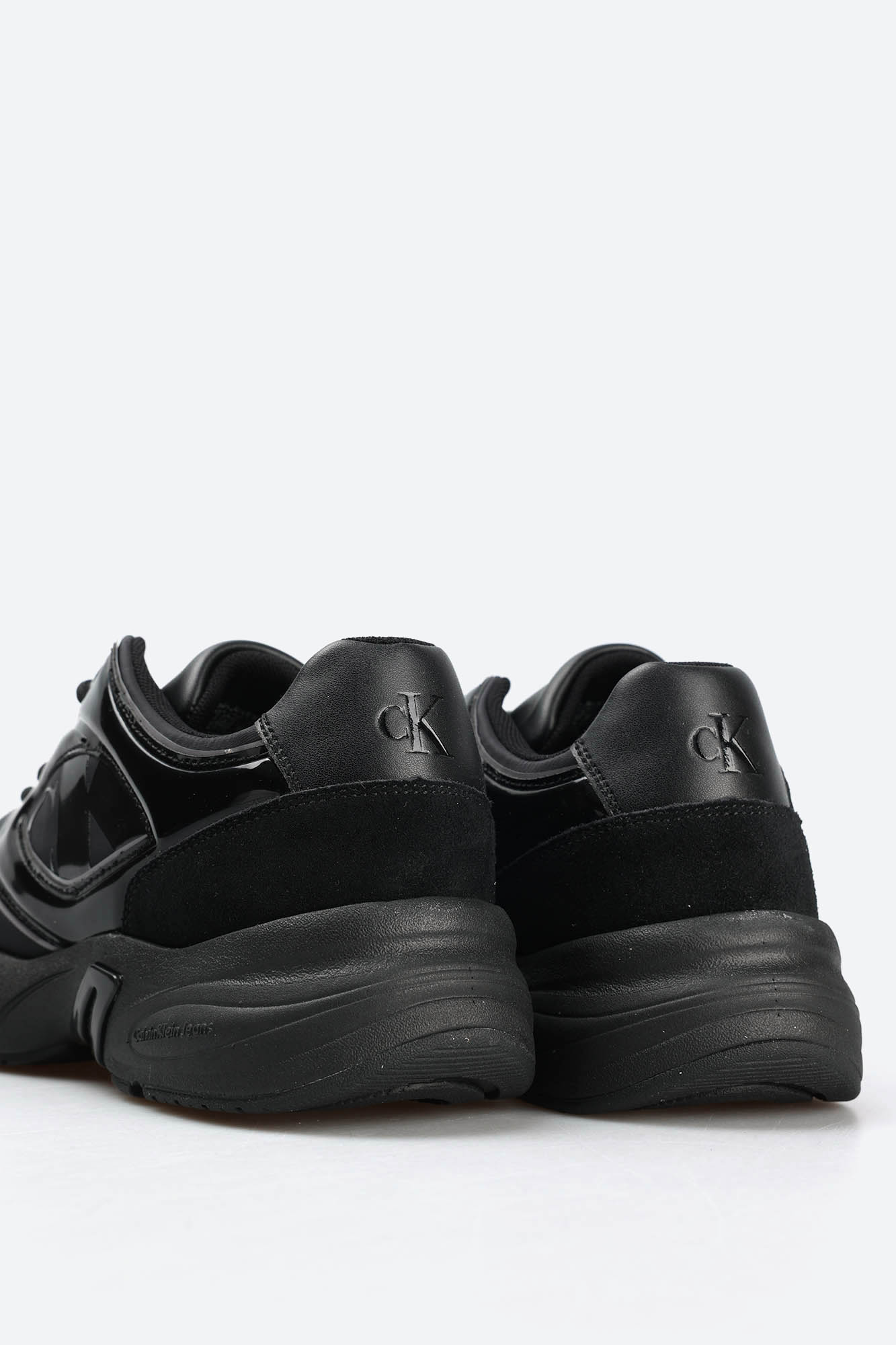 YW0YW01312 Высокие кроссовки Calvin Klein Jeans Черный