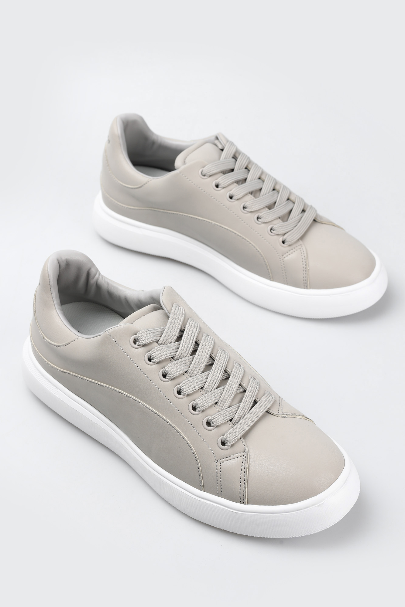 79A00912-9Y099998 Кеды Trussardi Бежевый