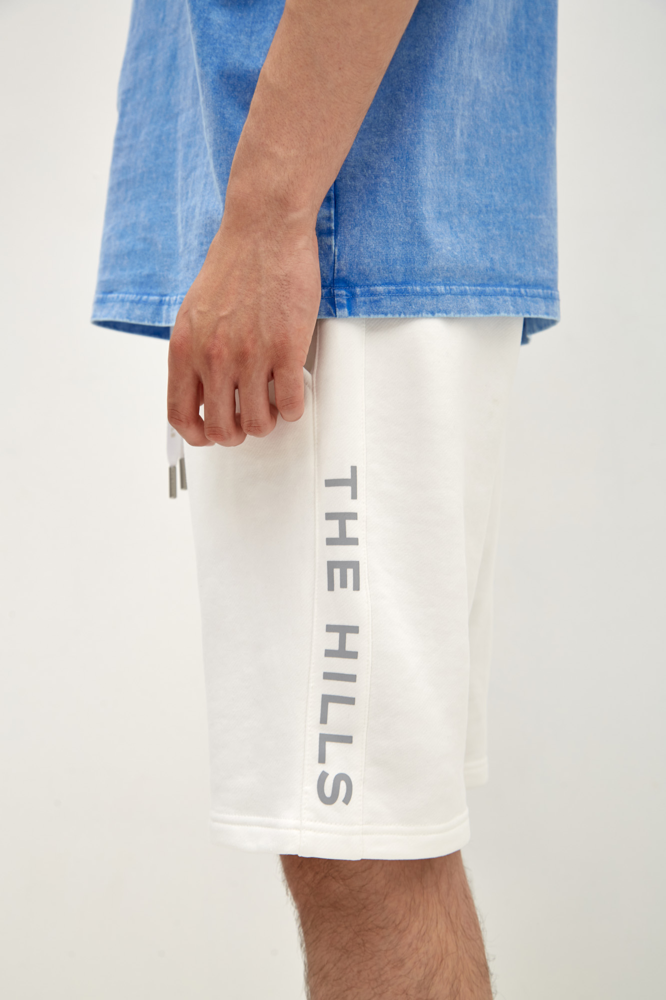 M-241-P-20-1093 Шорты The Hills Белый