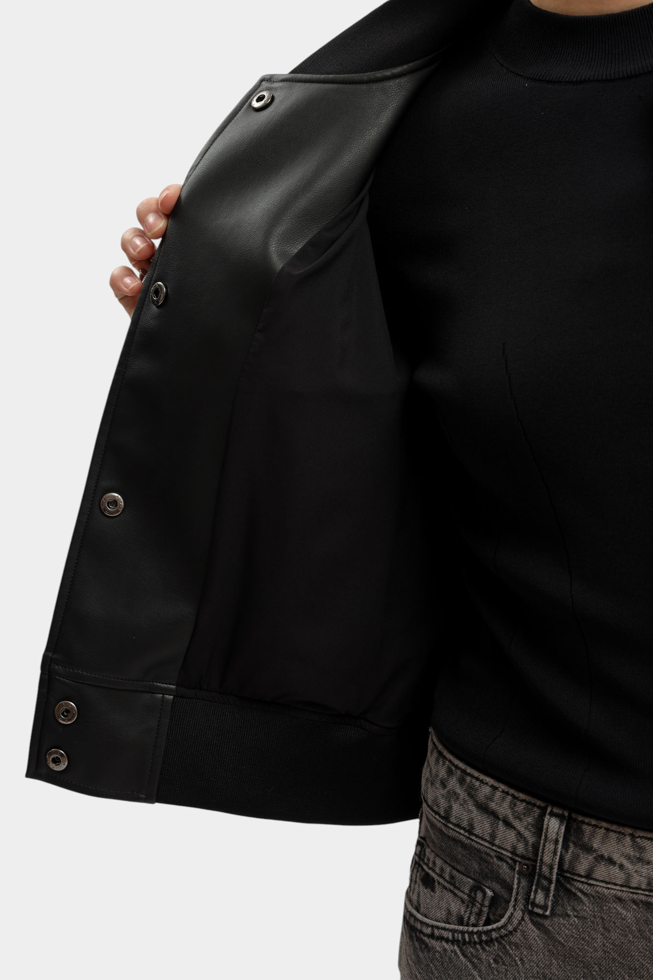 XW001432_AF16618 куртка кожаная armani exchange 