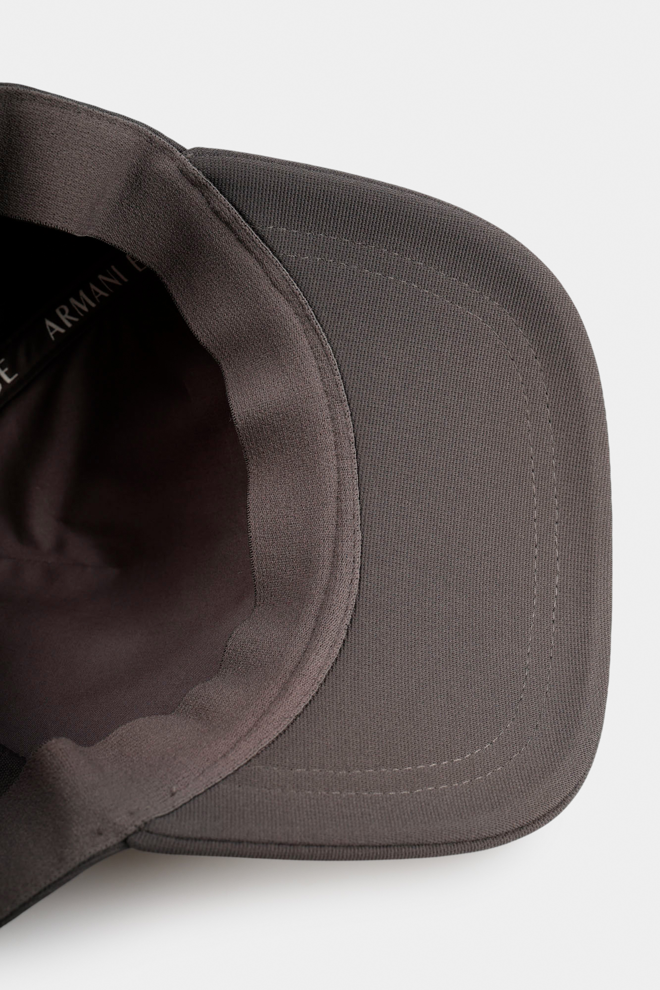 XM001555_AF13572 Кепка Armani Exchange Серый