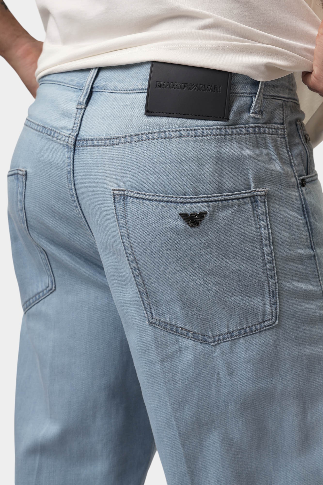 EM000665_AF13428 Брюки джинсовые Emporio Armani Синий