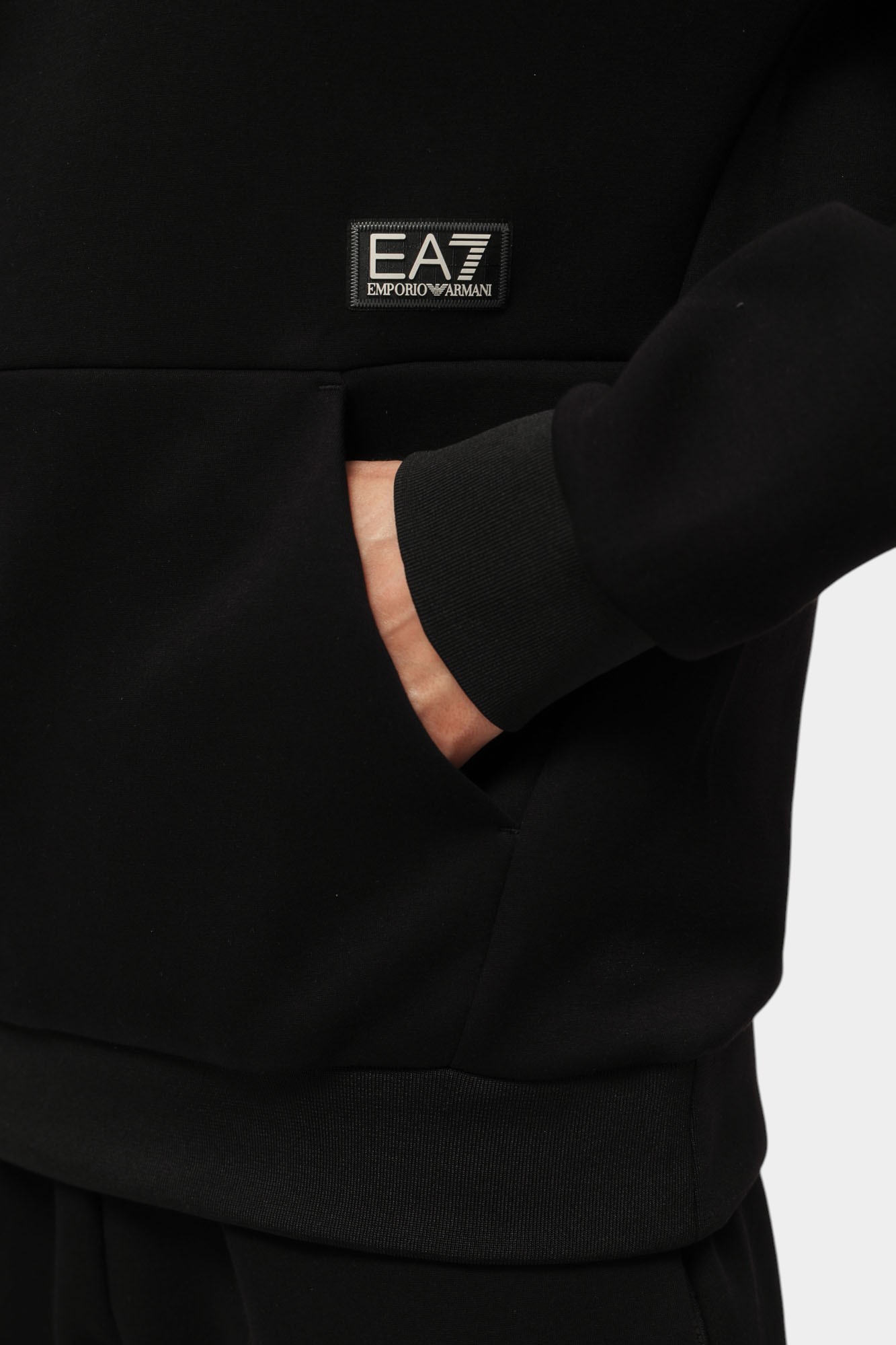 7M000141_AF13538 Худи EA7 Черный