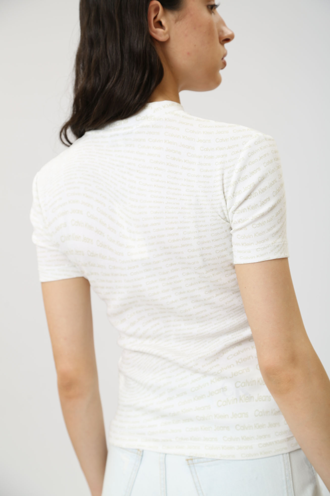 J20J223169 футболка calvin klein jeans 