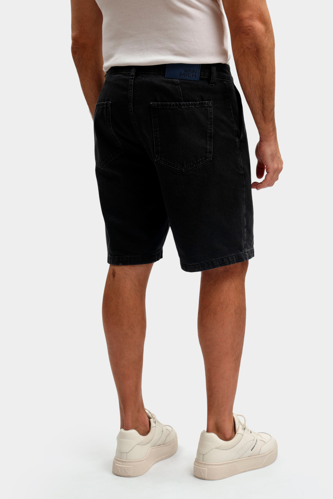 VM-OMA-33-615 Шорты джинсовые Van Mich Черный