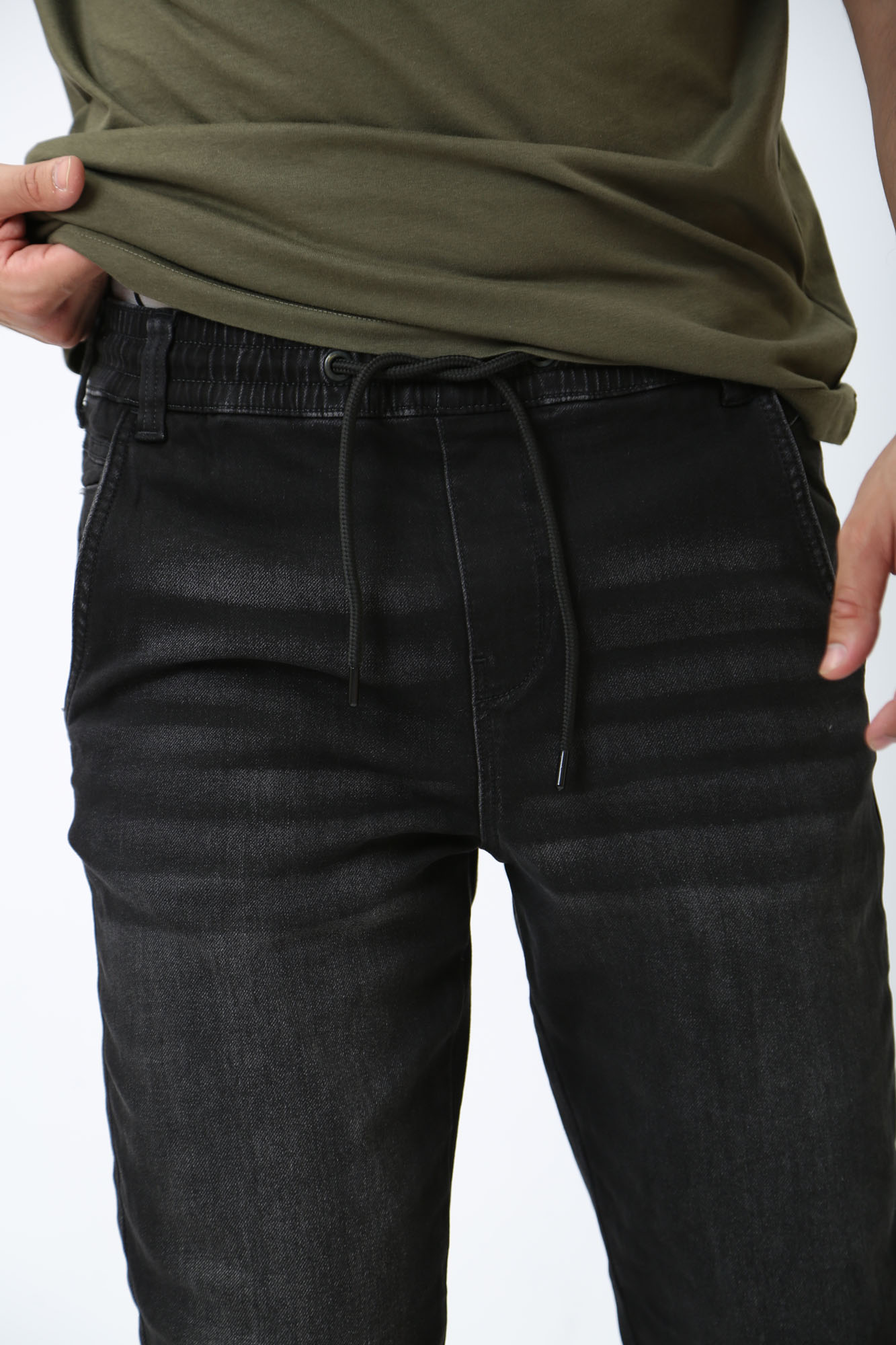 1014620-4000 Джинсы Jogg Jeans  Mustang Черный
