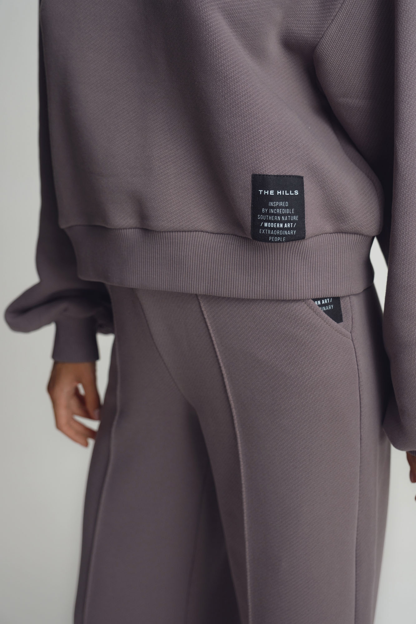 W-252-THT-20-0801 свитшот the hills 