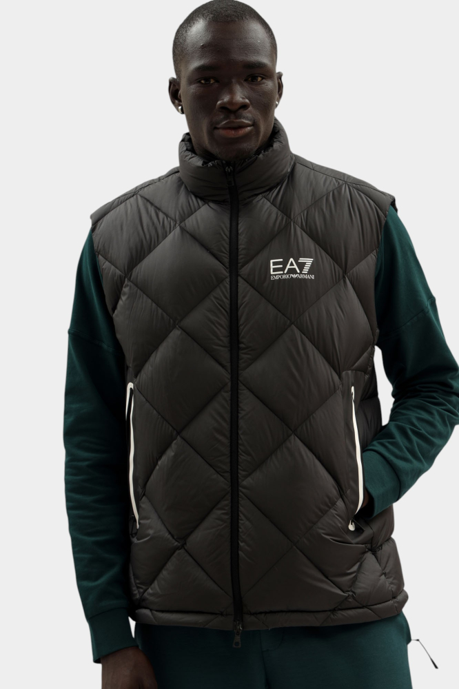 Жилет EA7