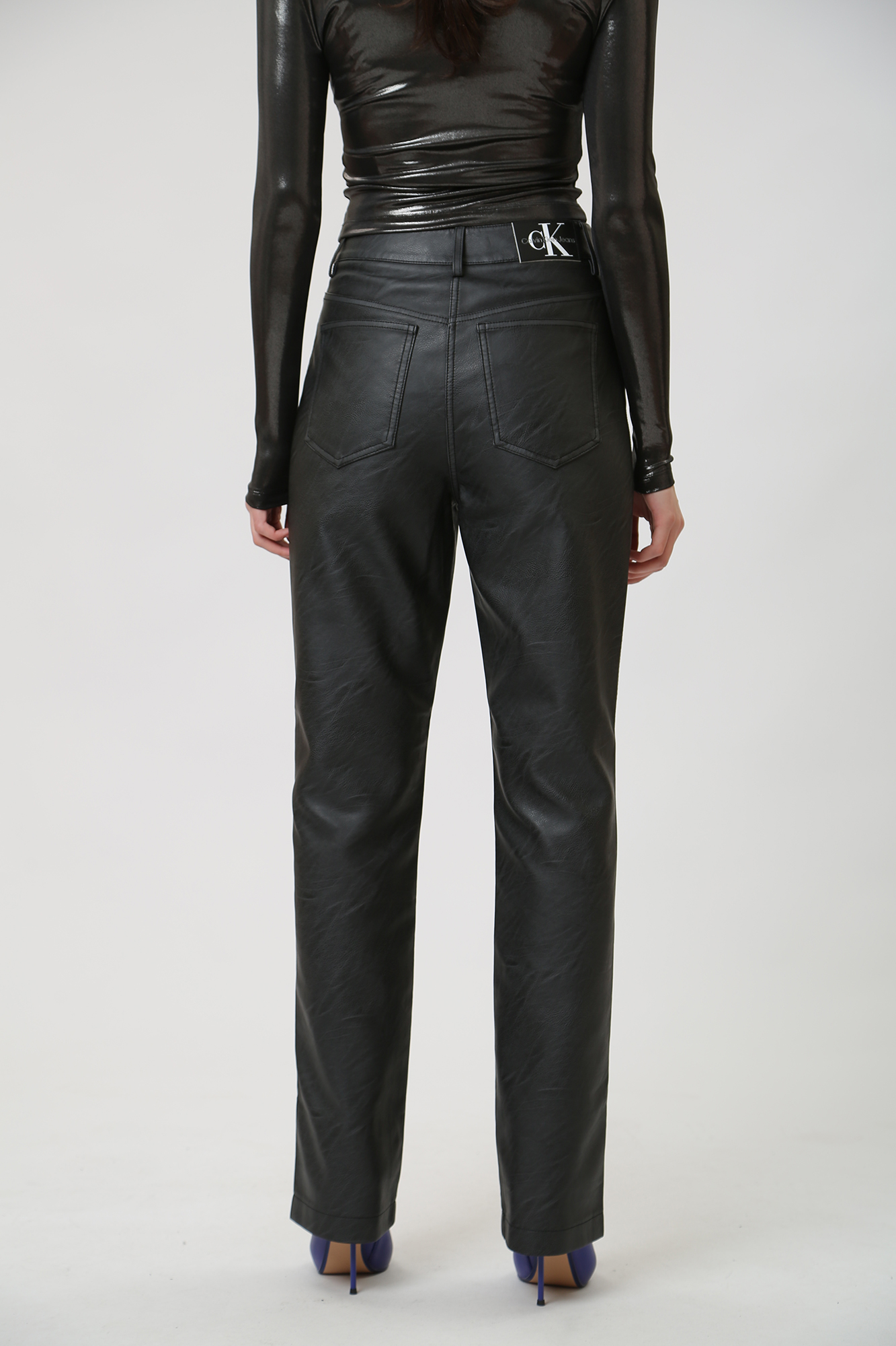 J20J222552 брюки calvin klein jeans 