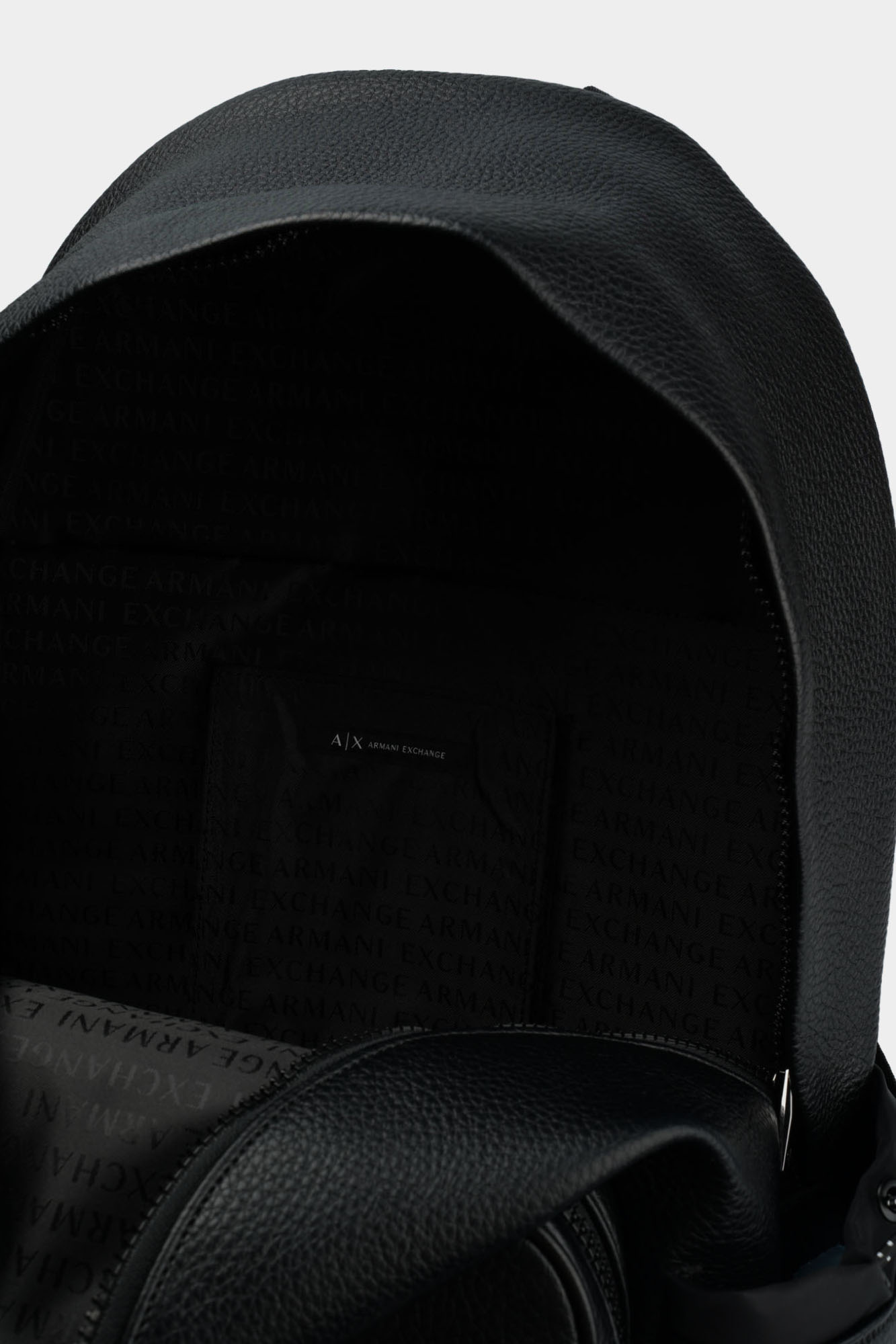 XM000151_AF11931 Рюкзак Armani Exchange Черный