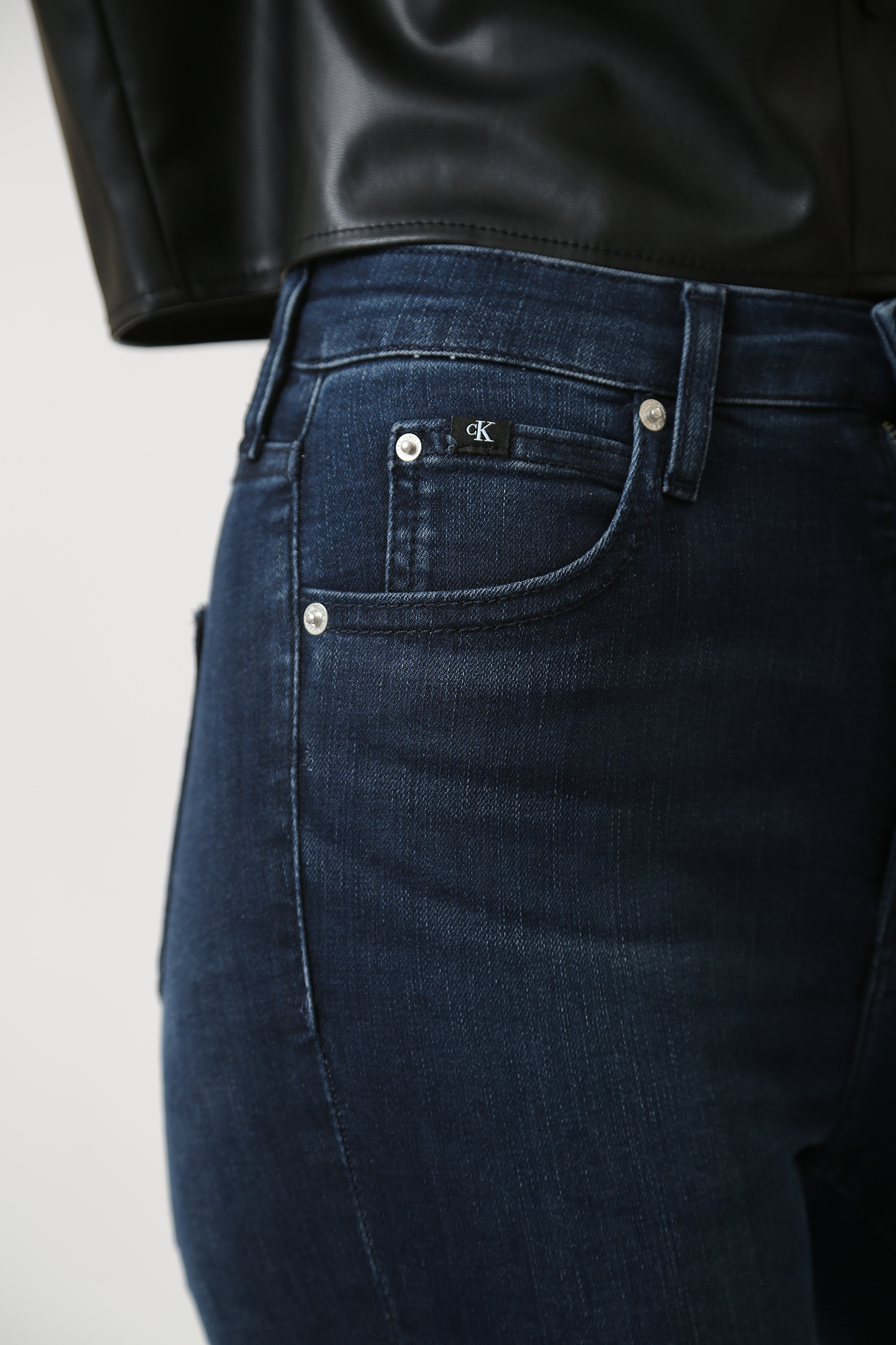 J20J221586 брюки джинсовые calvin klein jeans 