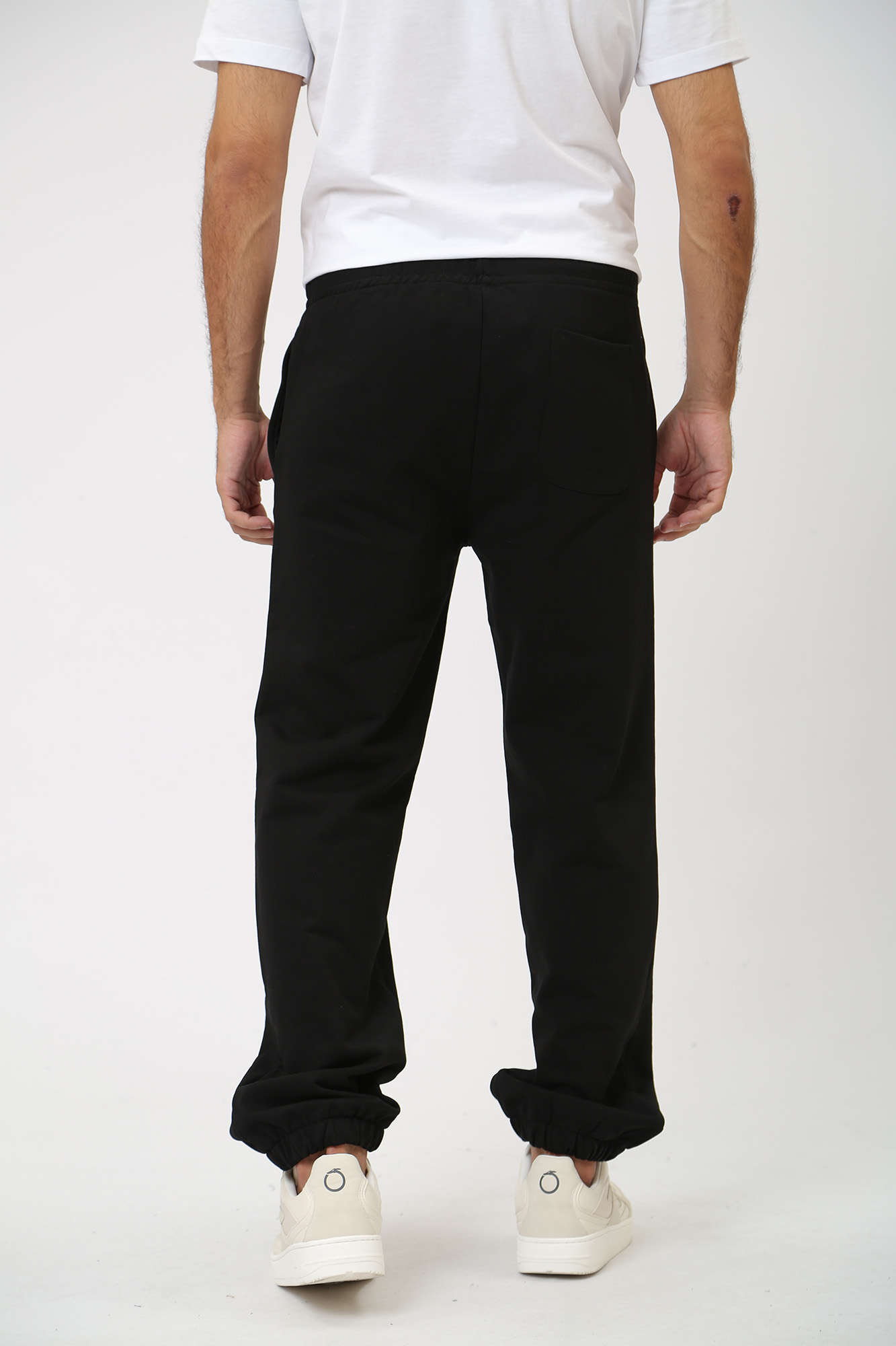 52P00379-1T006303 Брюки спортивные Trussardi Черный
