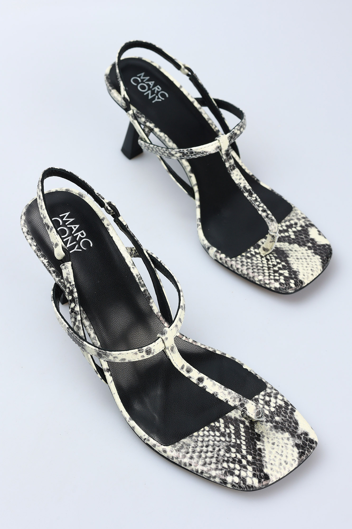 W2417-JY-308 Босоножки Marc Cony Молочный