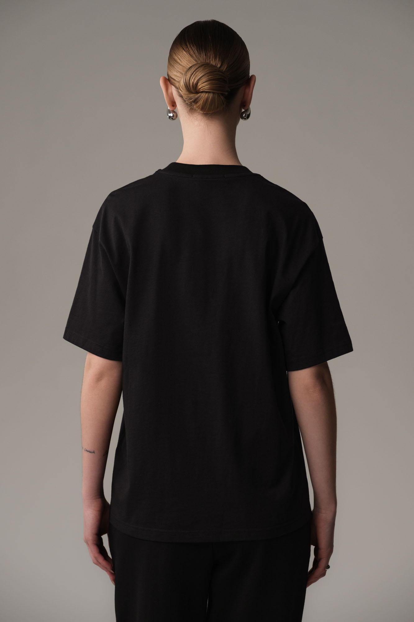 W-251-THT-22-0147 футболка the hills 