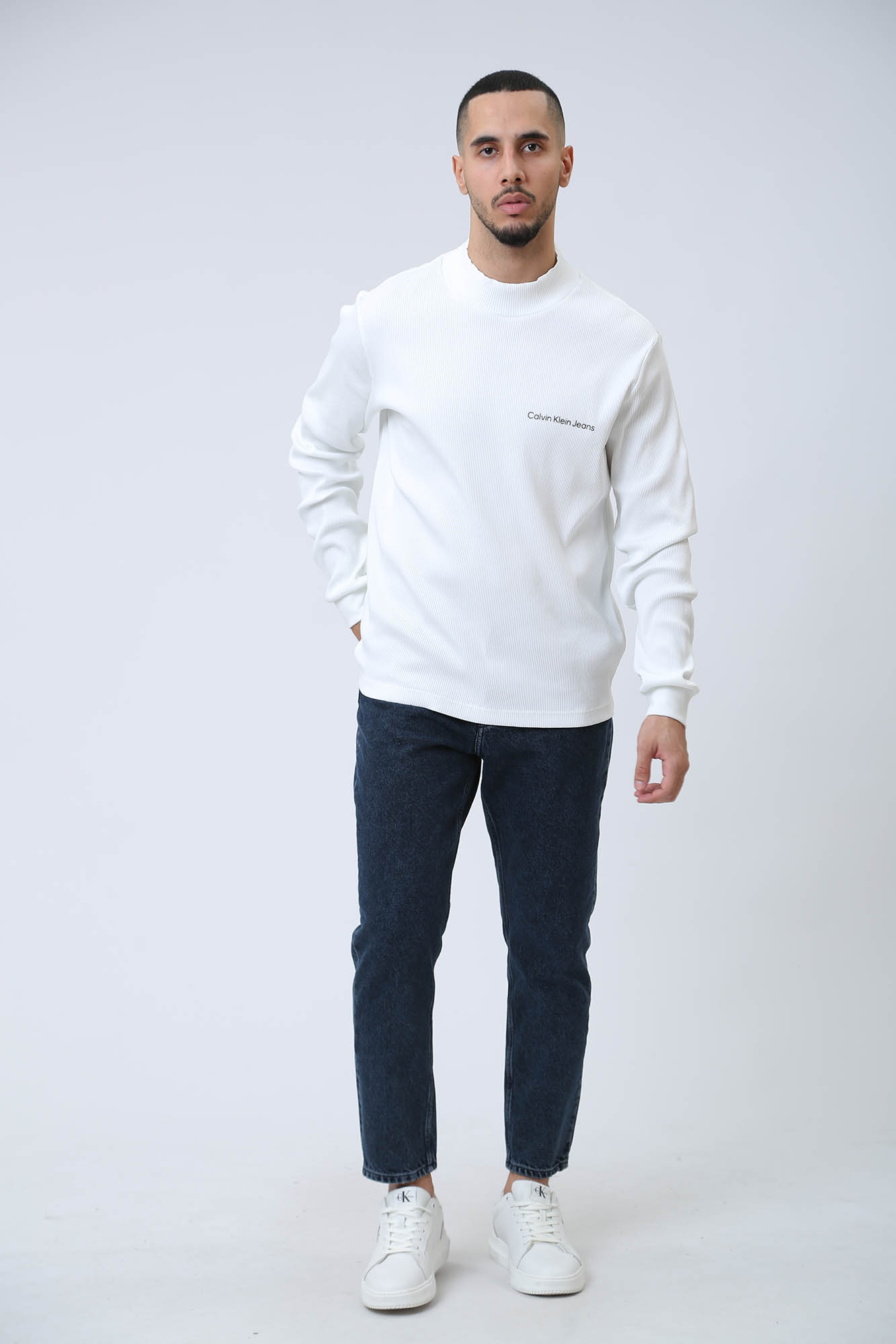 J30J324677 Лонгслив Calvin Klein Jeans Белый